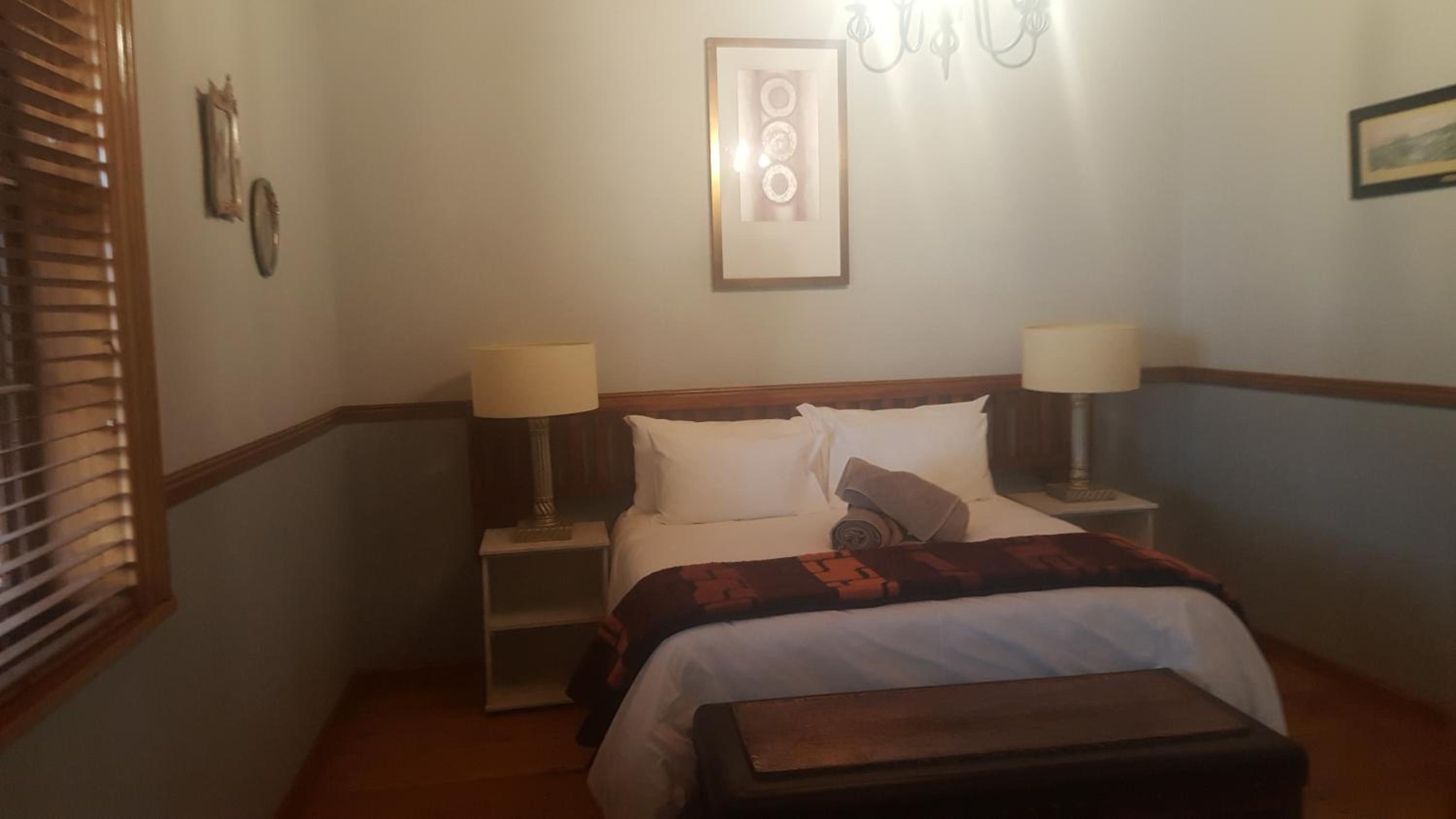 Uniondale Guest Lodge