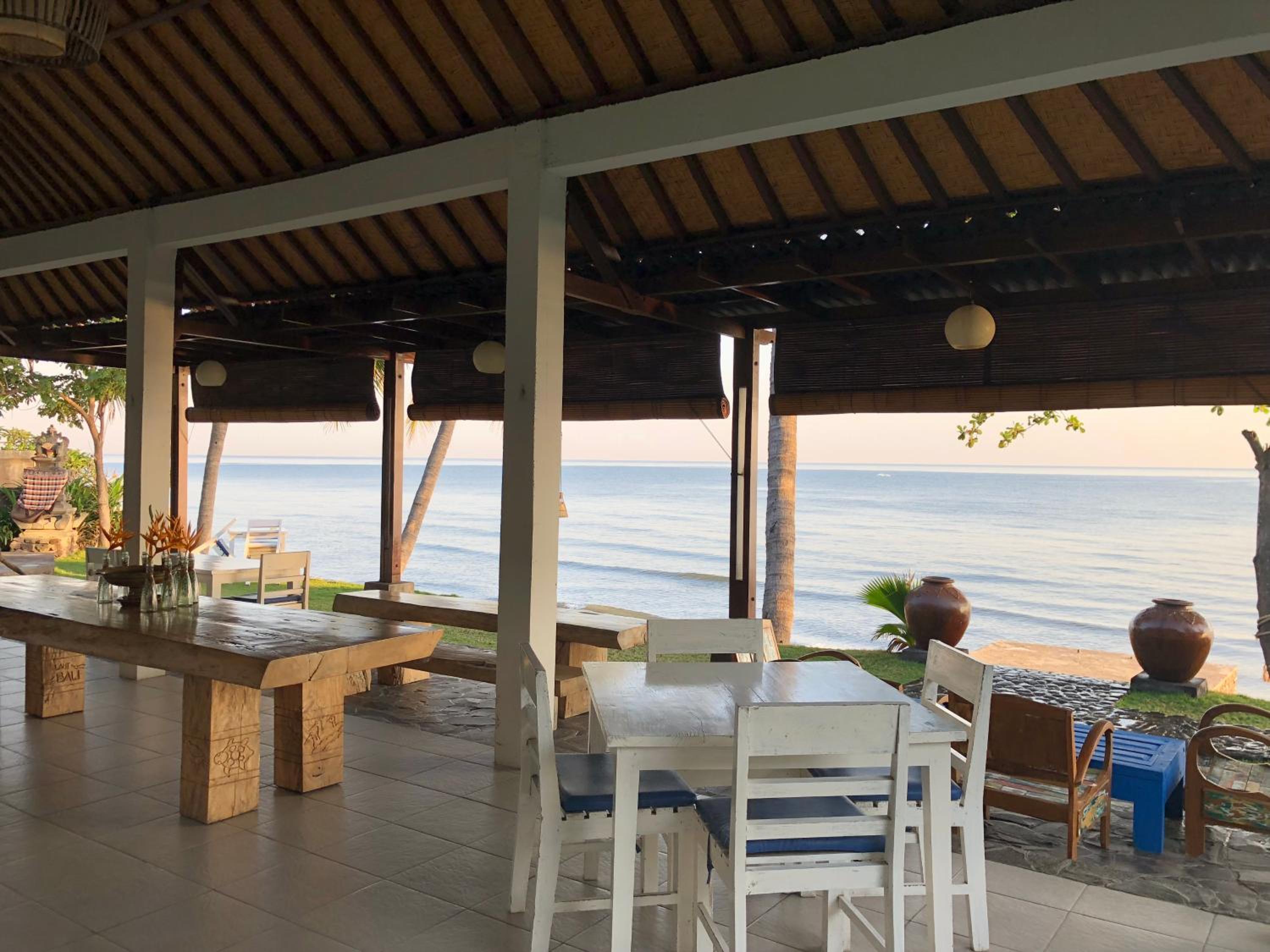 Air Sanih Beach Villa