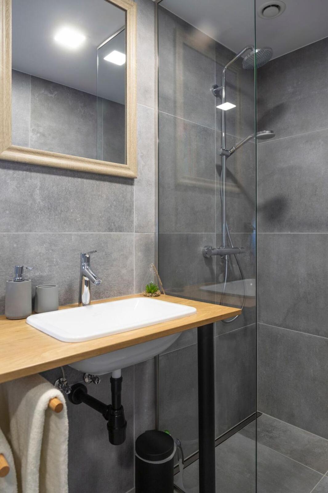 Estonian Design flat next to Old town view 3