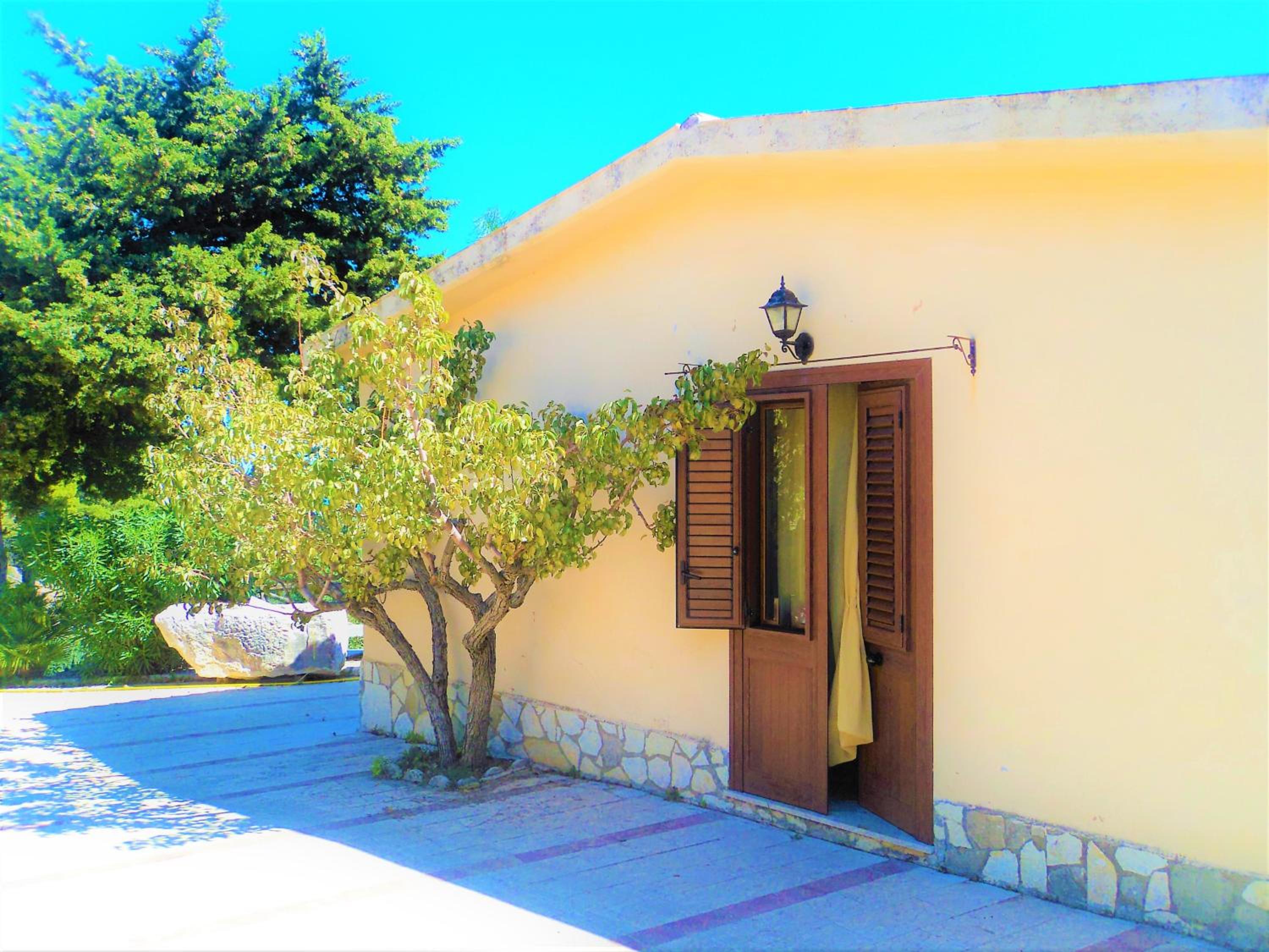 Guidaloca Bay House con mini-piscina Scopello view 2