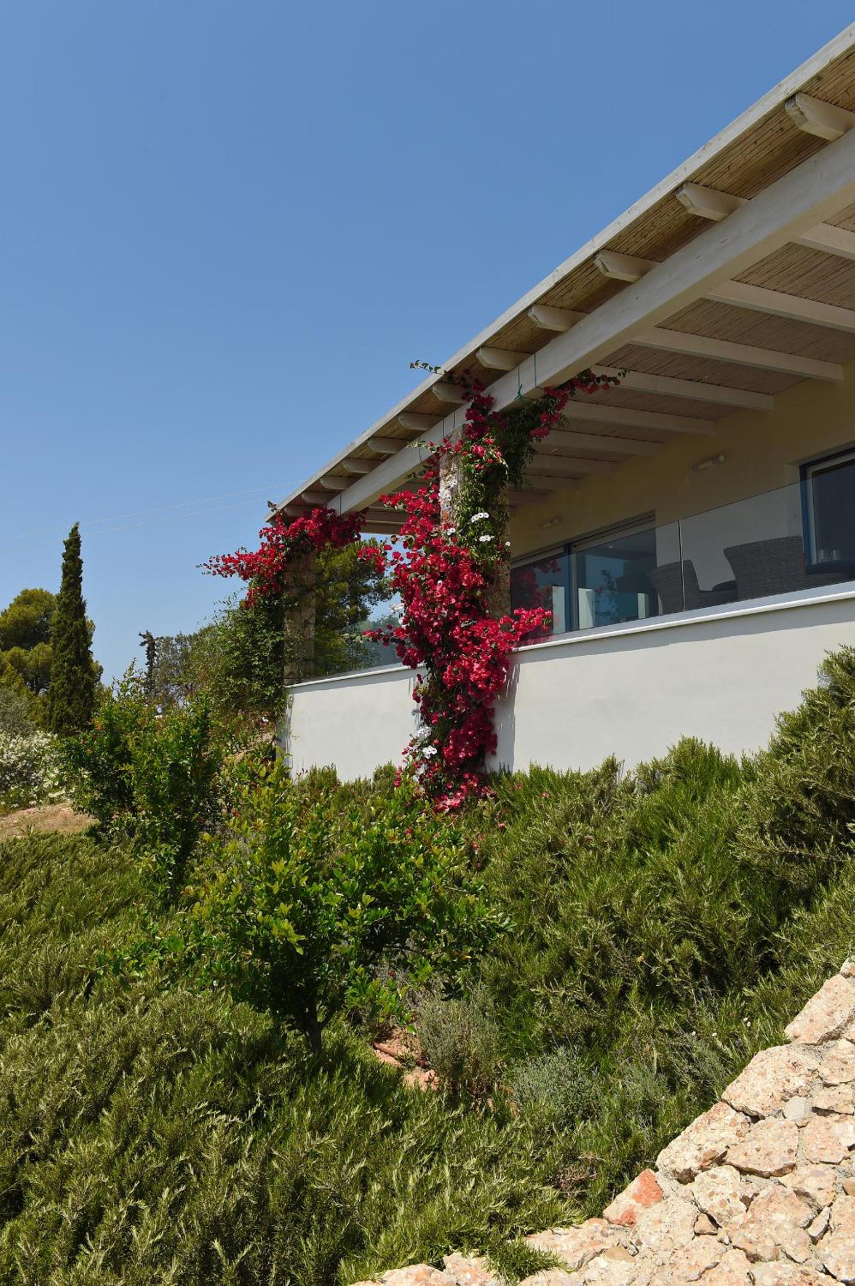 Villa Gournes Resort view 5