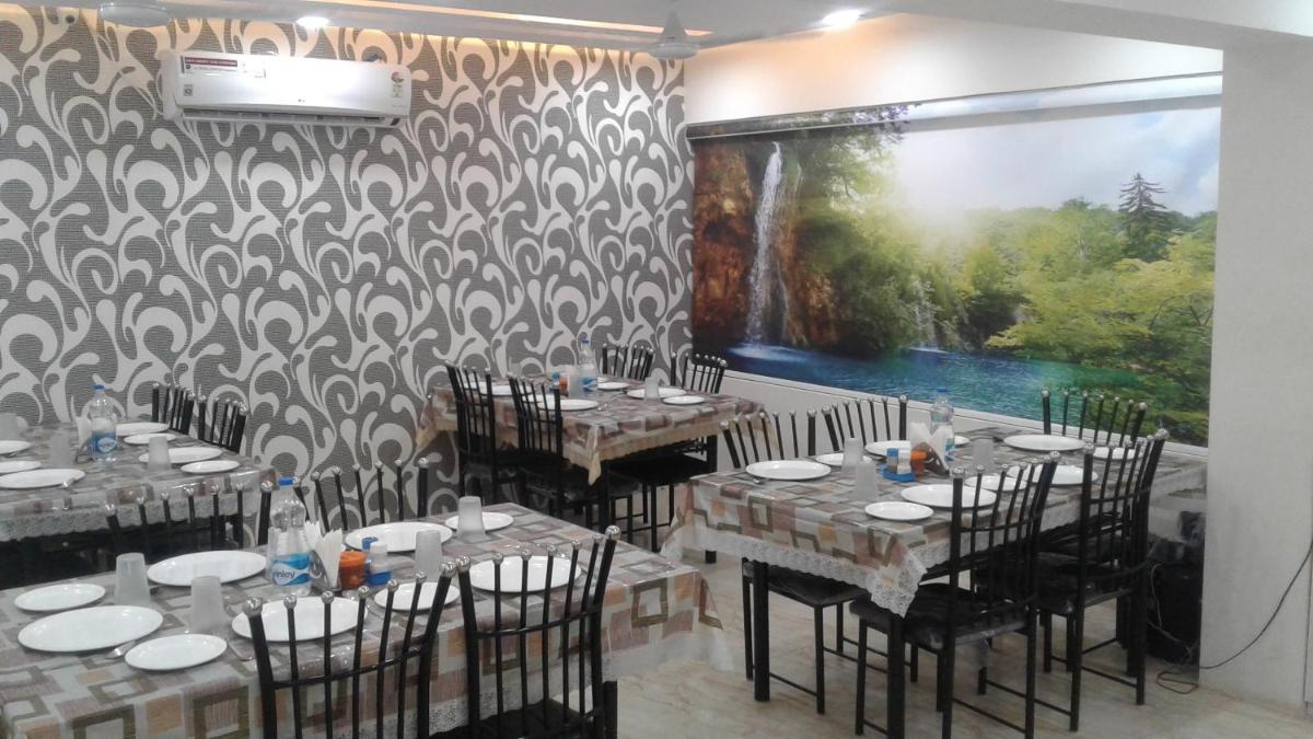 restaurant