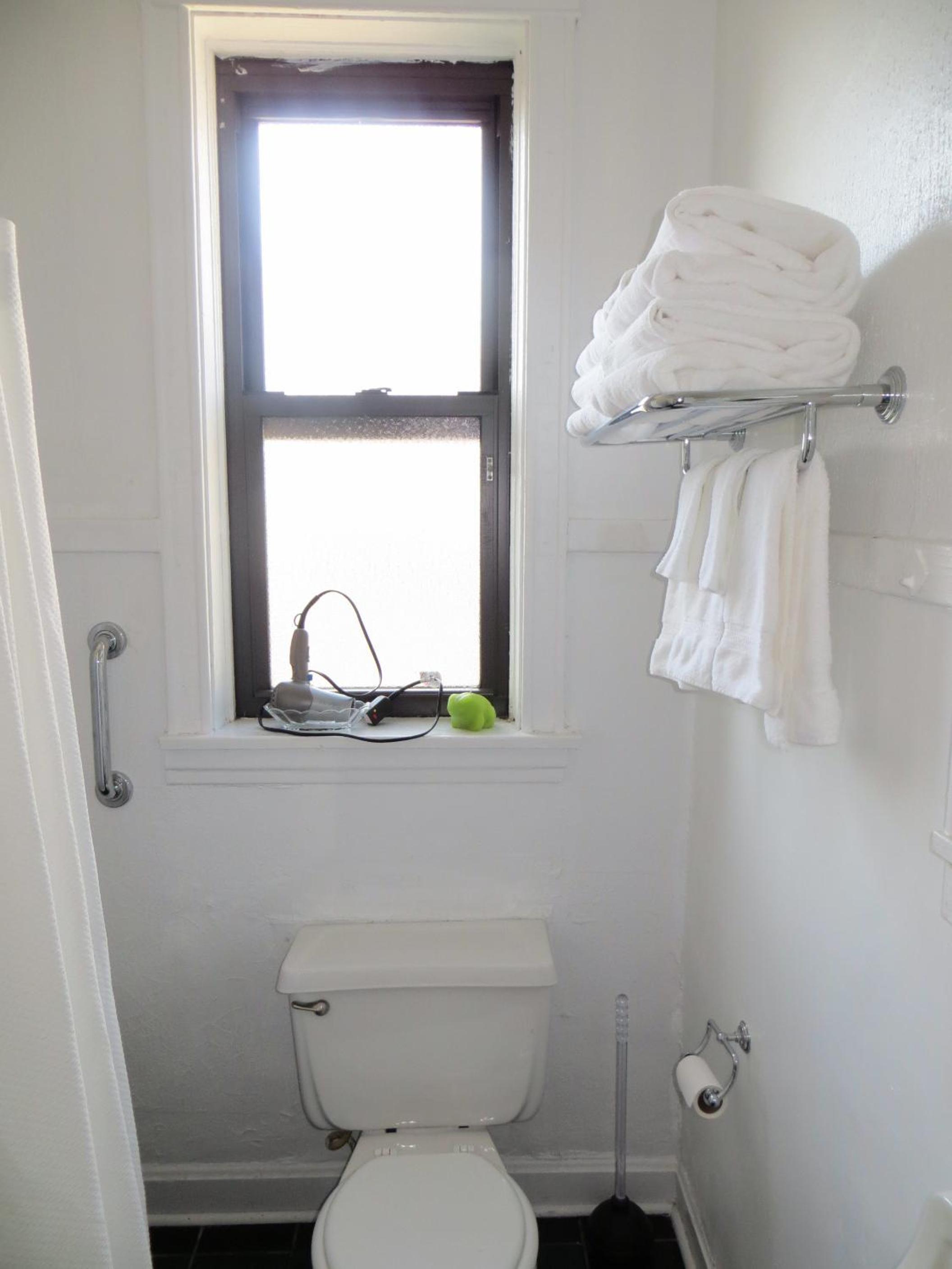 Photo 33