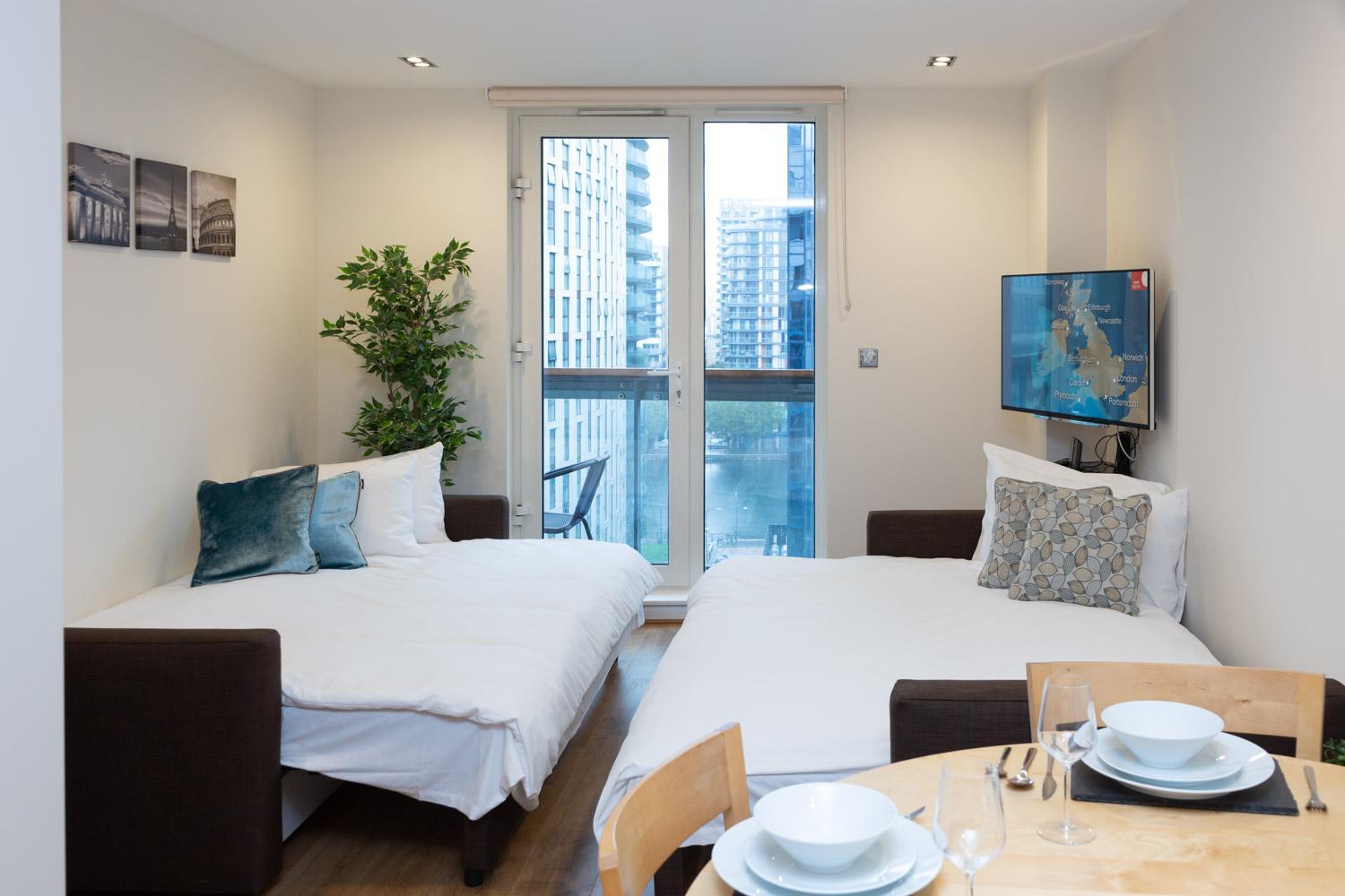 Royal Crossharbour Apartment
