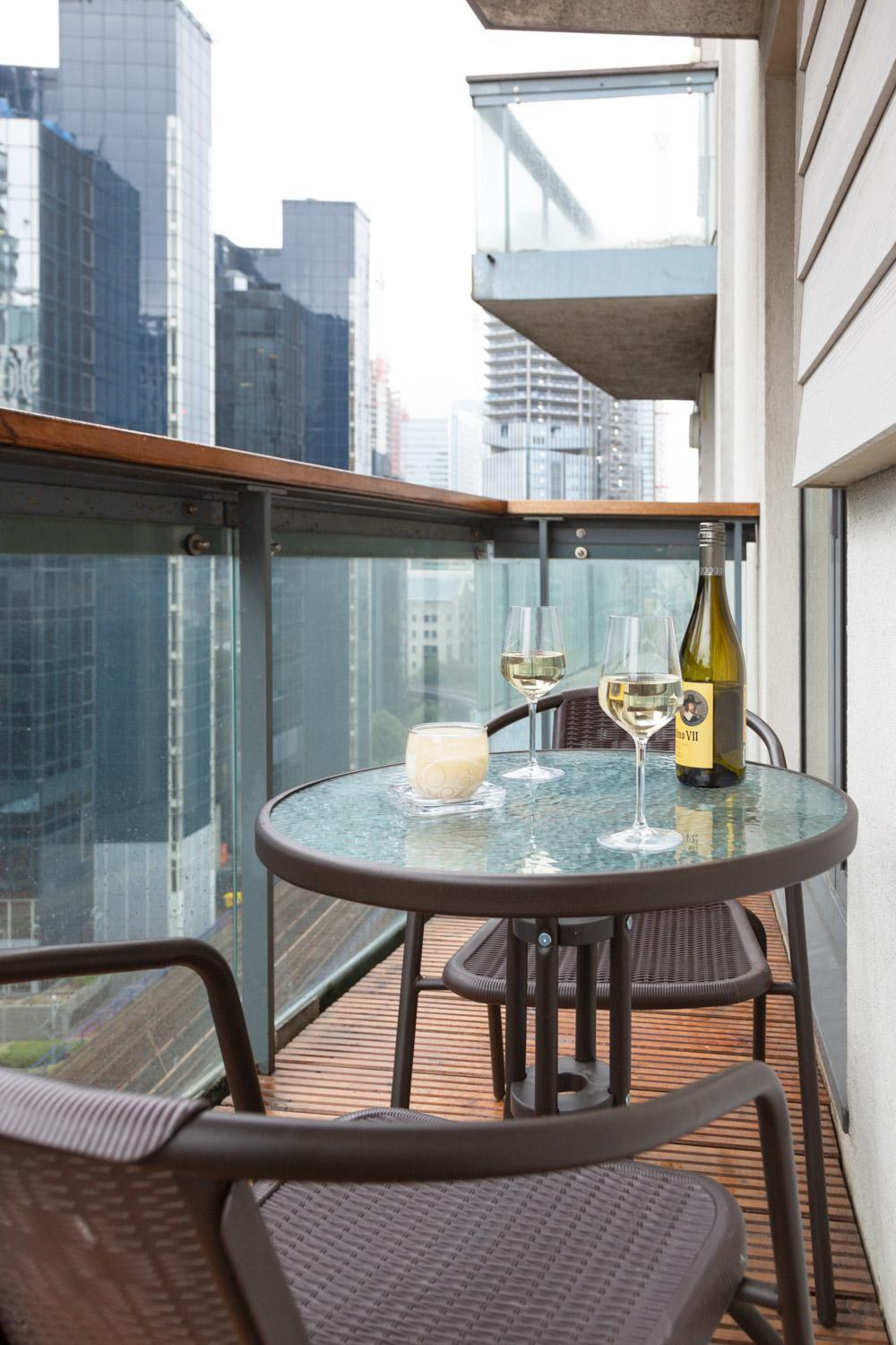 balcony