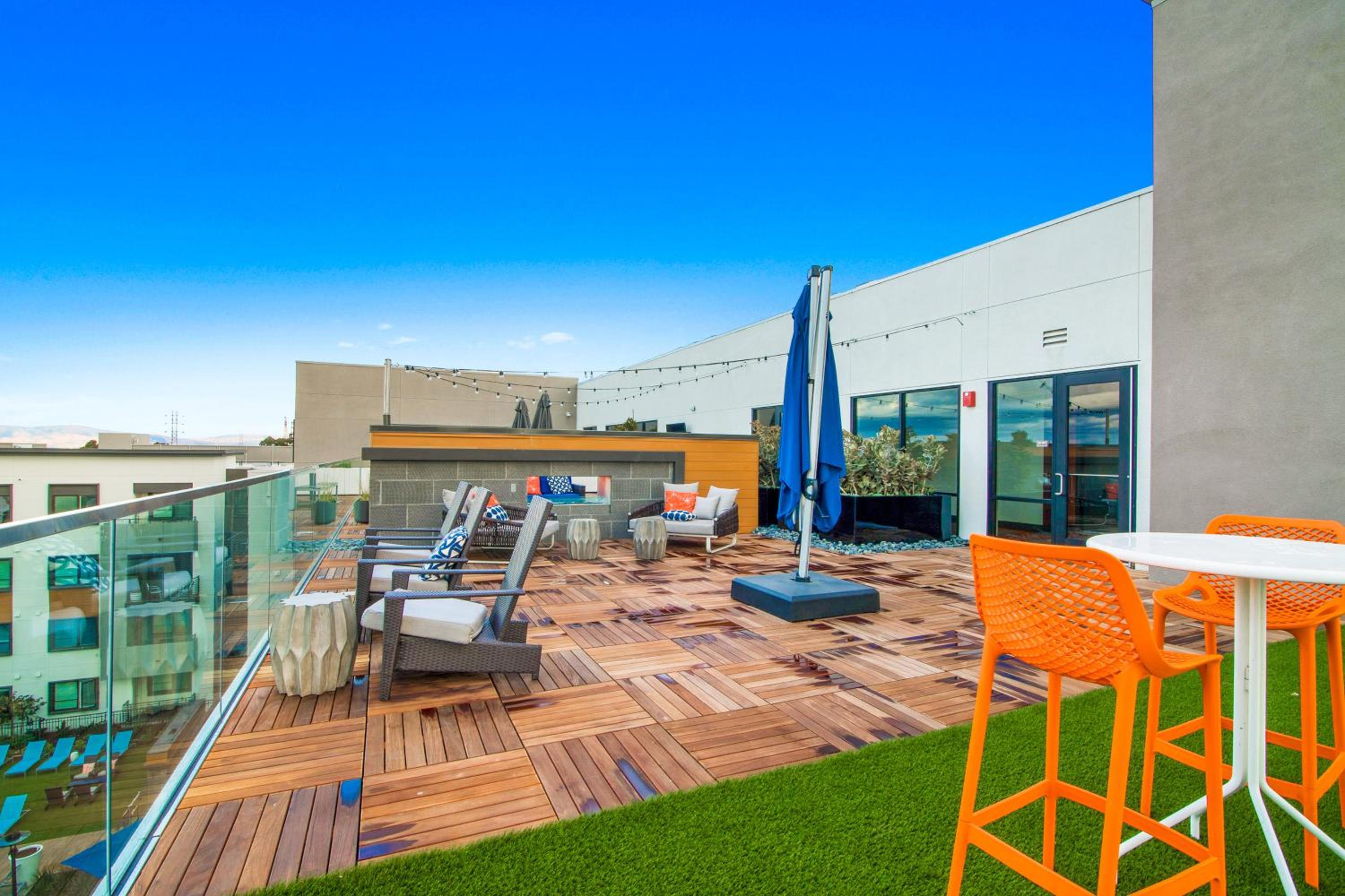 Global Luxury Suites in Menlo Park