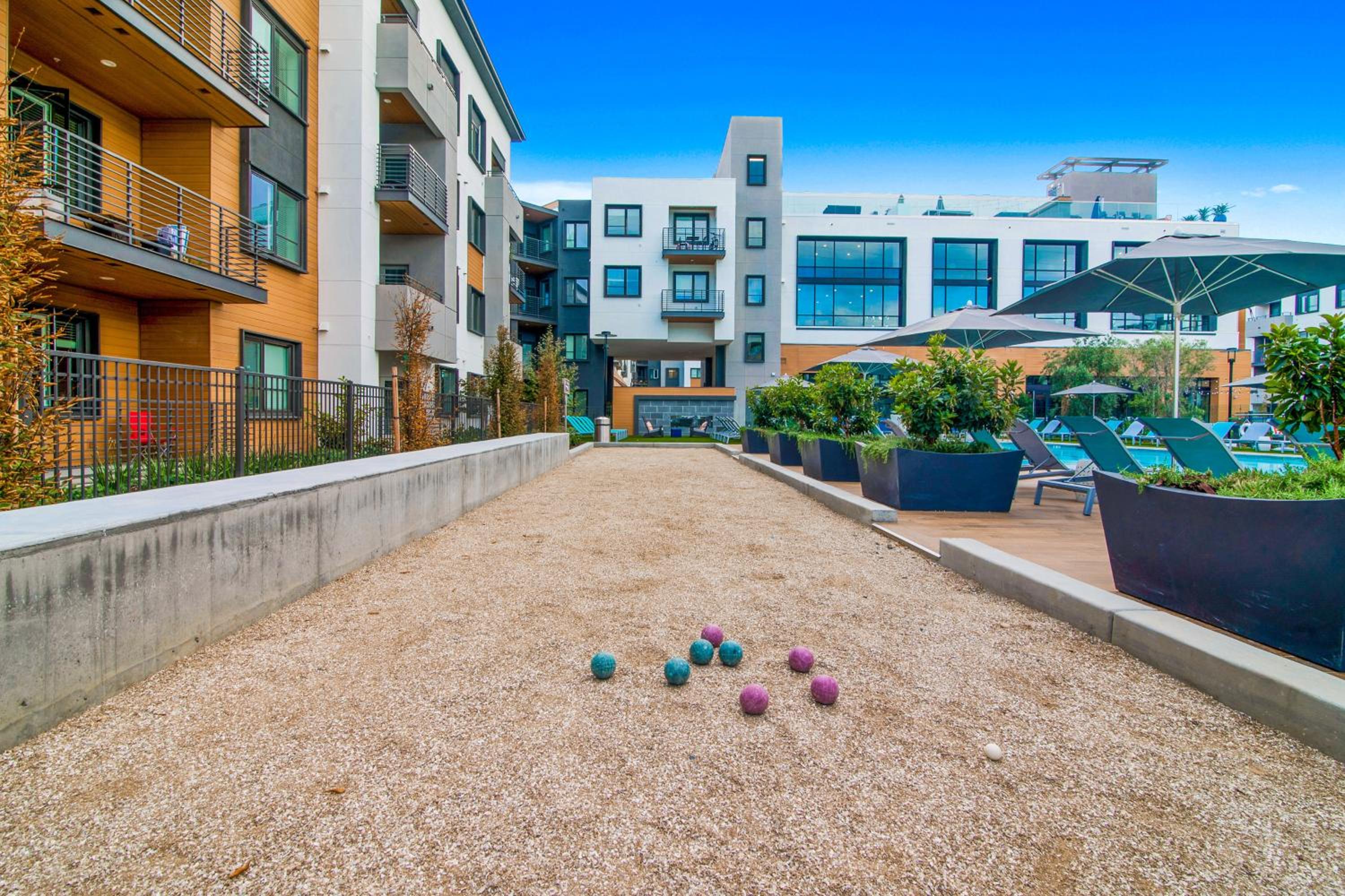 Global Luxury Suites in Menlo Park