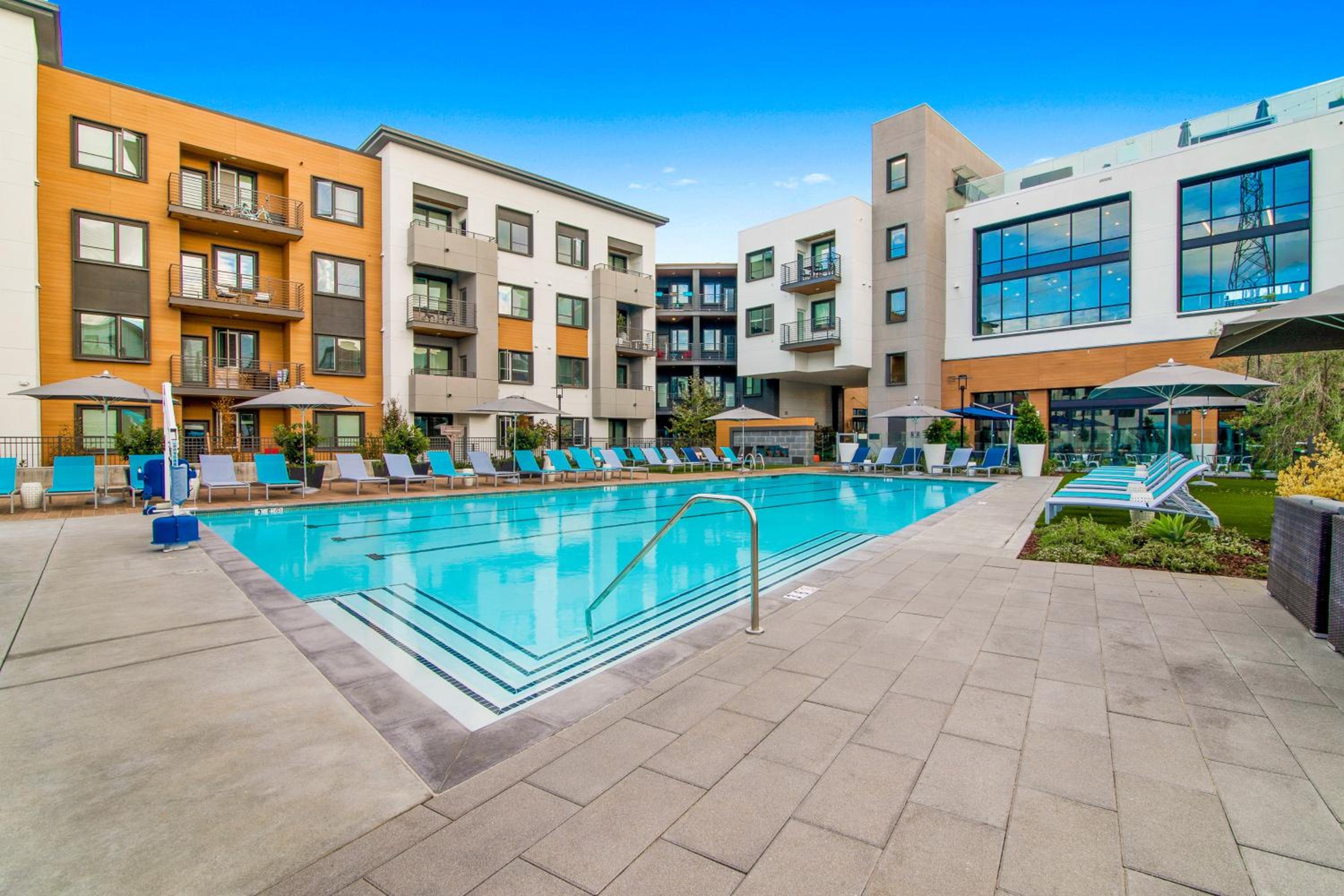 Global Luxury Suites in Menlo Park