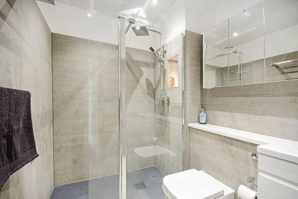 Bright Luxurious Flat in Little Venice