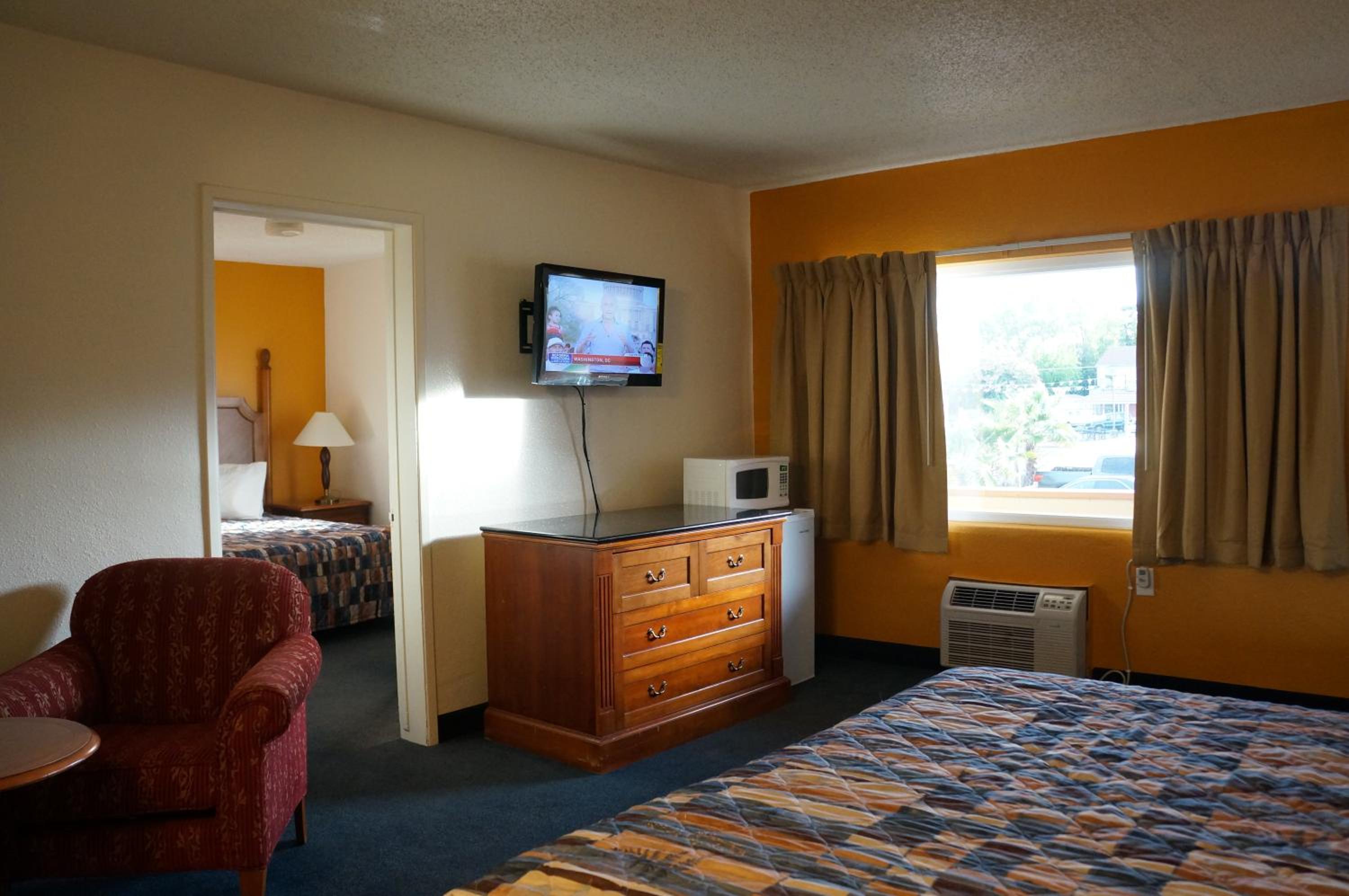 Classic Inn view 5
