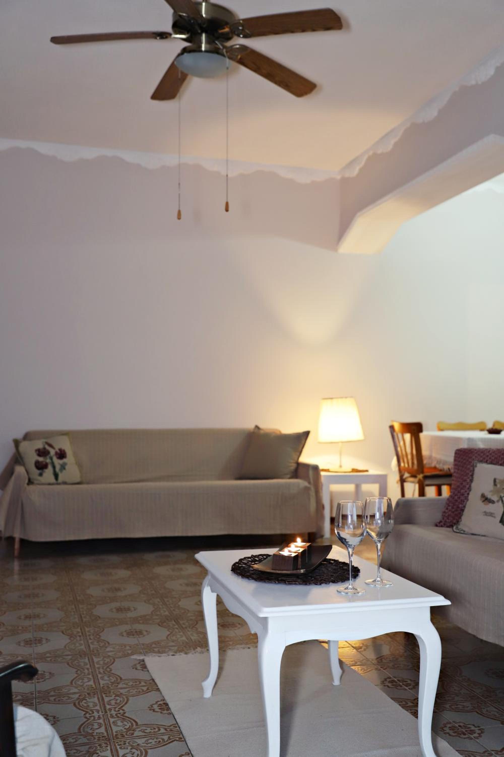 Maria Court 2, Apt 32 view 3