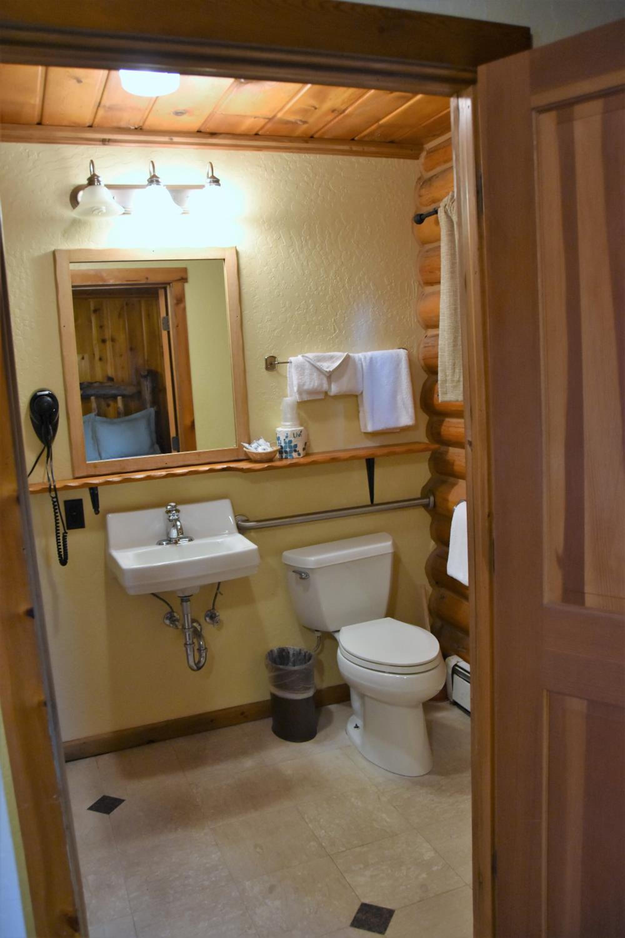 Moran Vacations - The Hatchet Resort - Property Image 5