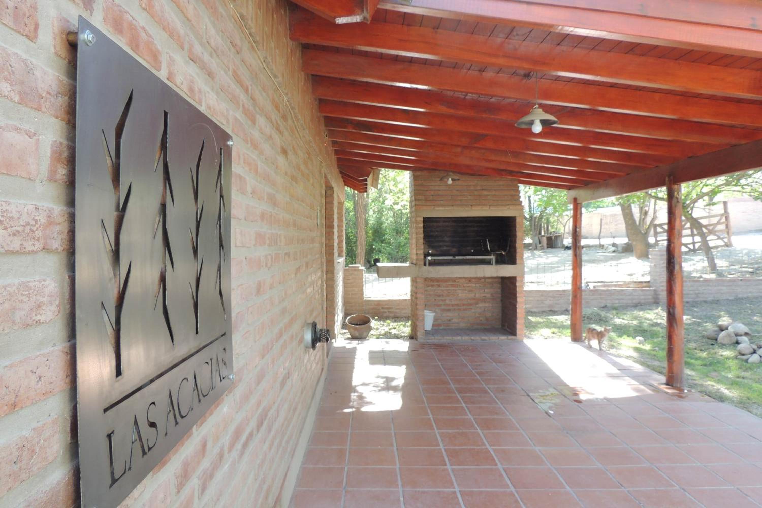 Las Acacias