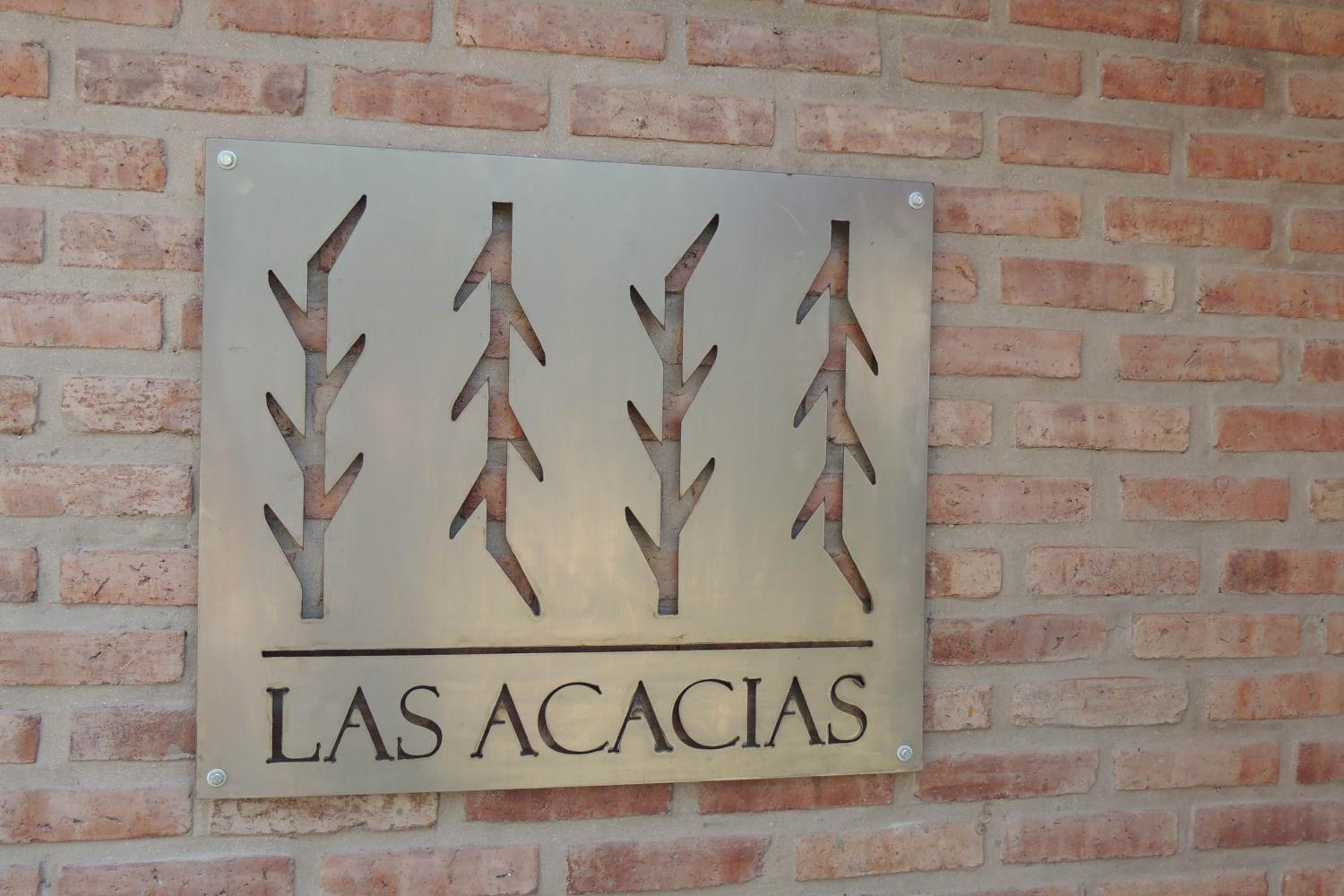 Las Acacias