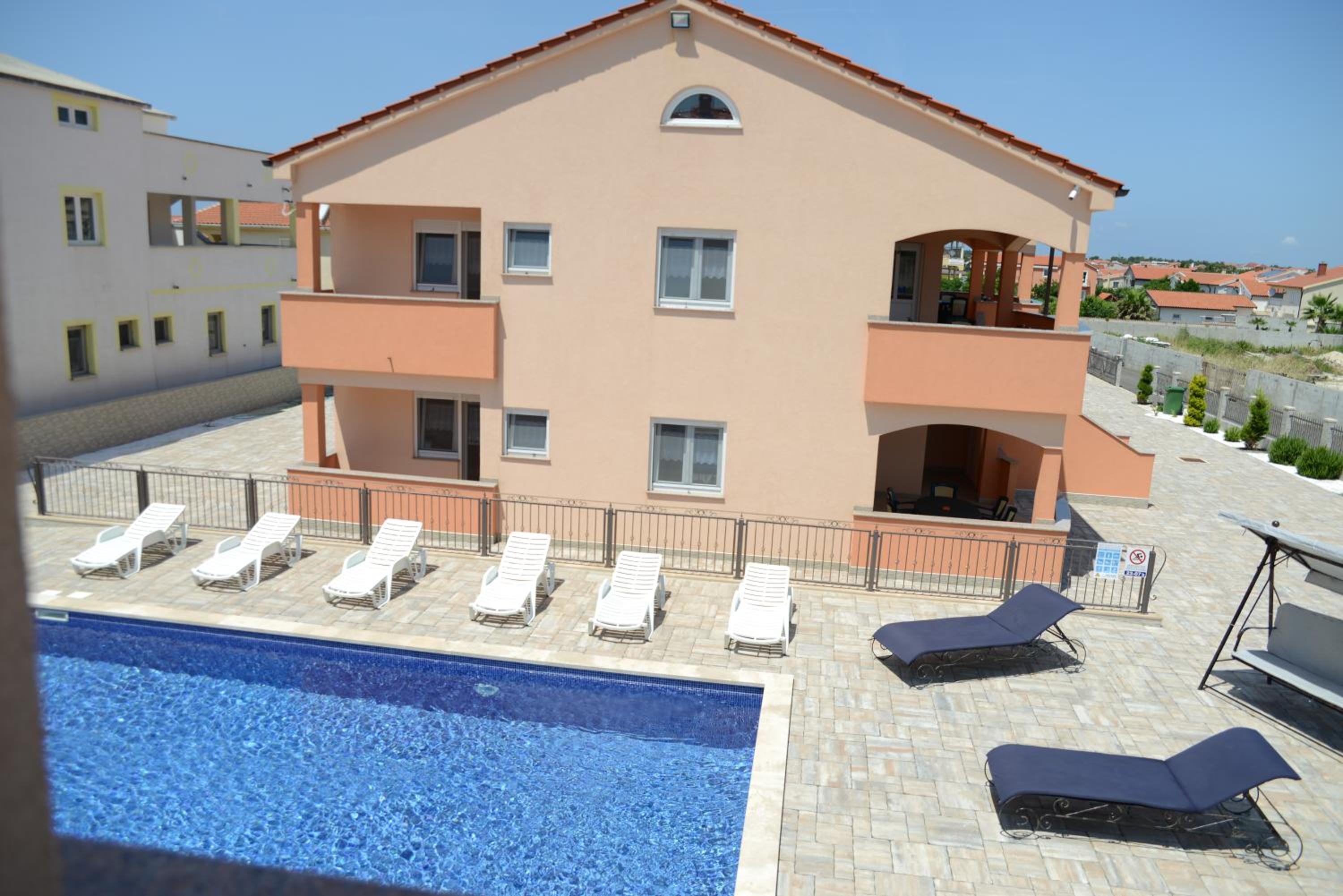 Apartments Villa Lucky view 4