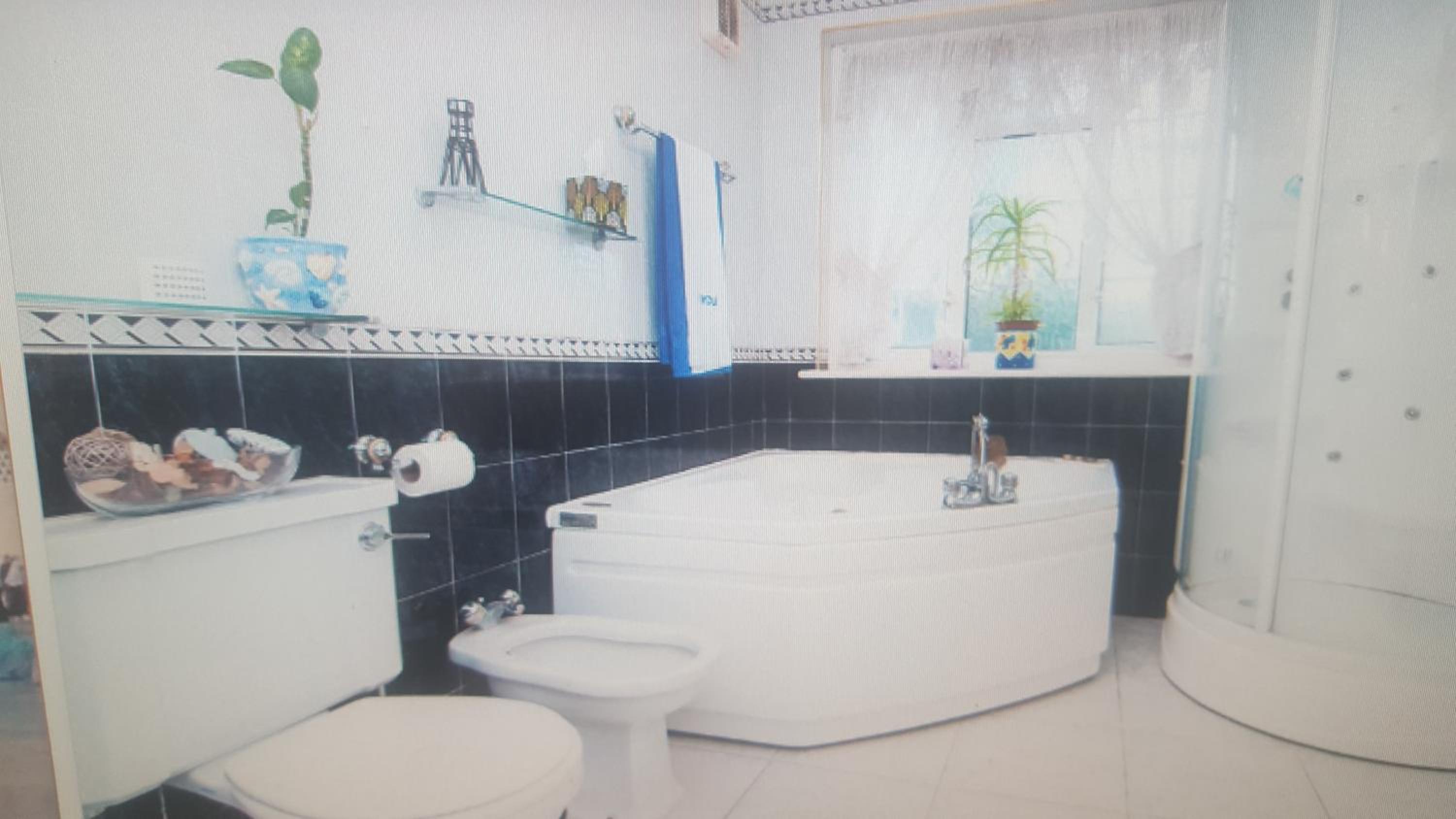 Comfy Room Well Located