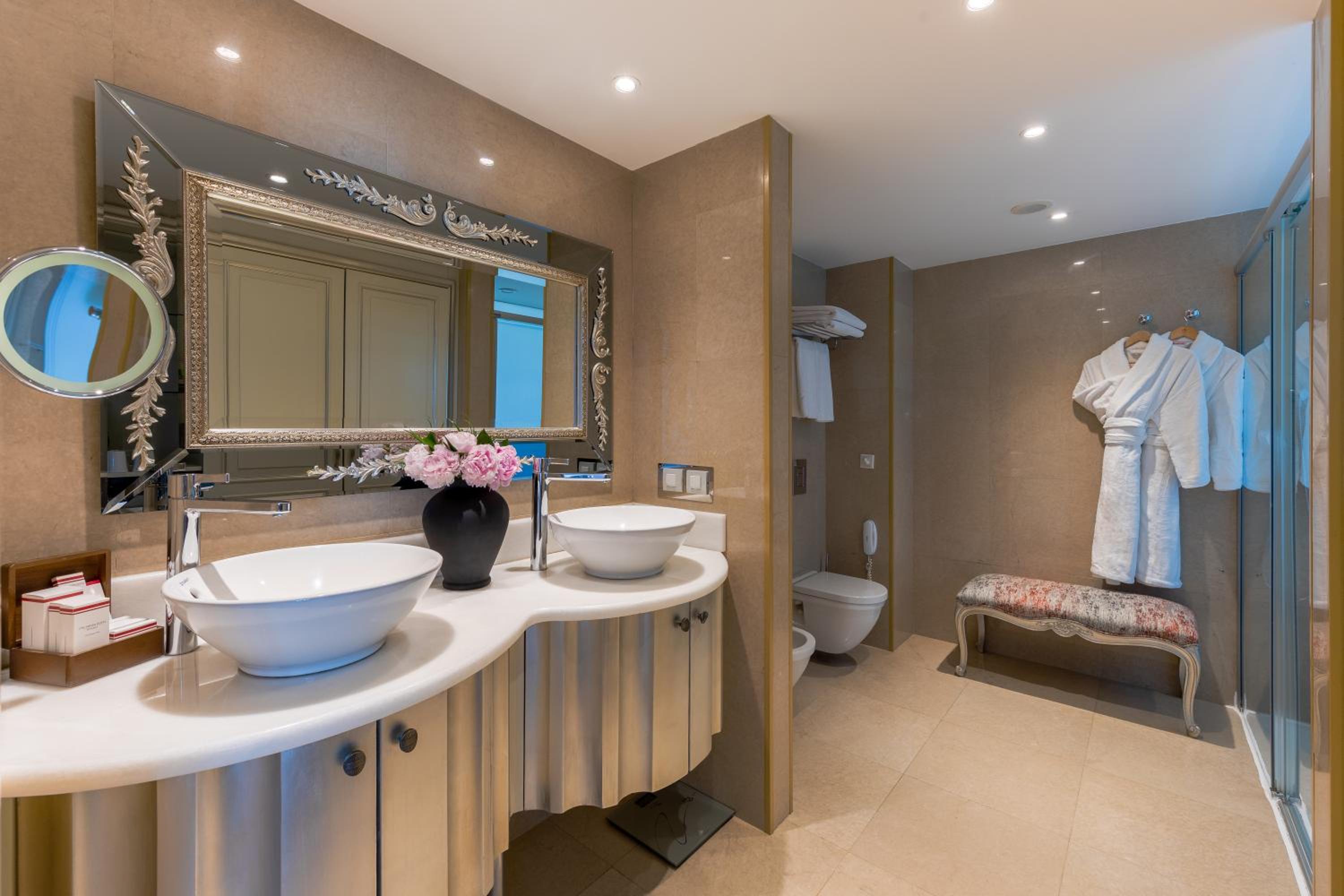 CVK Taksim Hotel Istanbul - Image 16