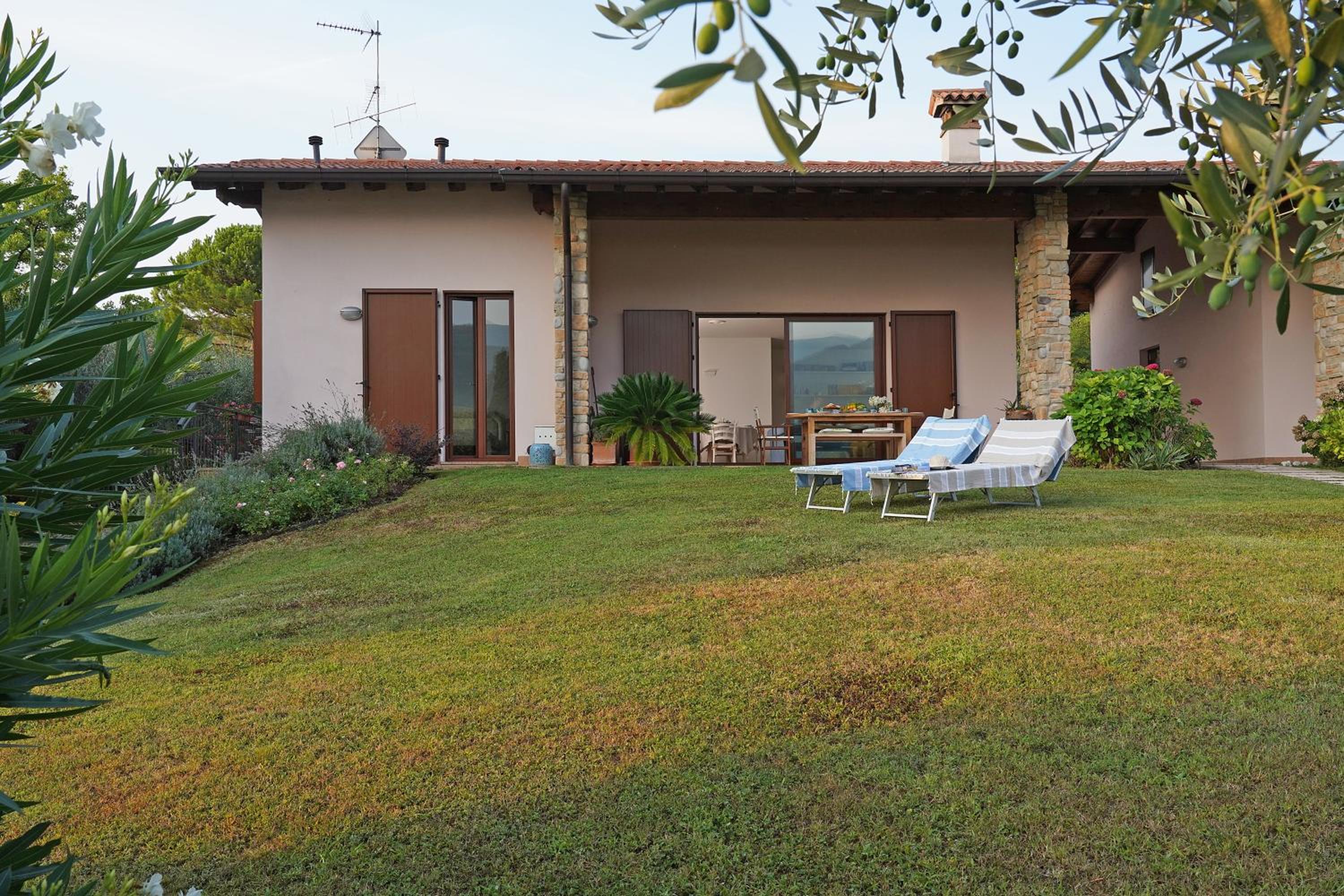 Villa Margherita Portese view 2