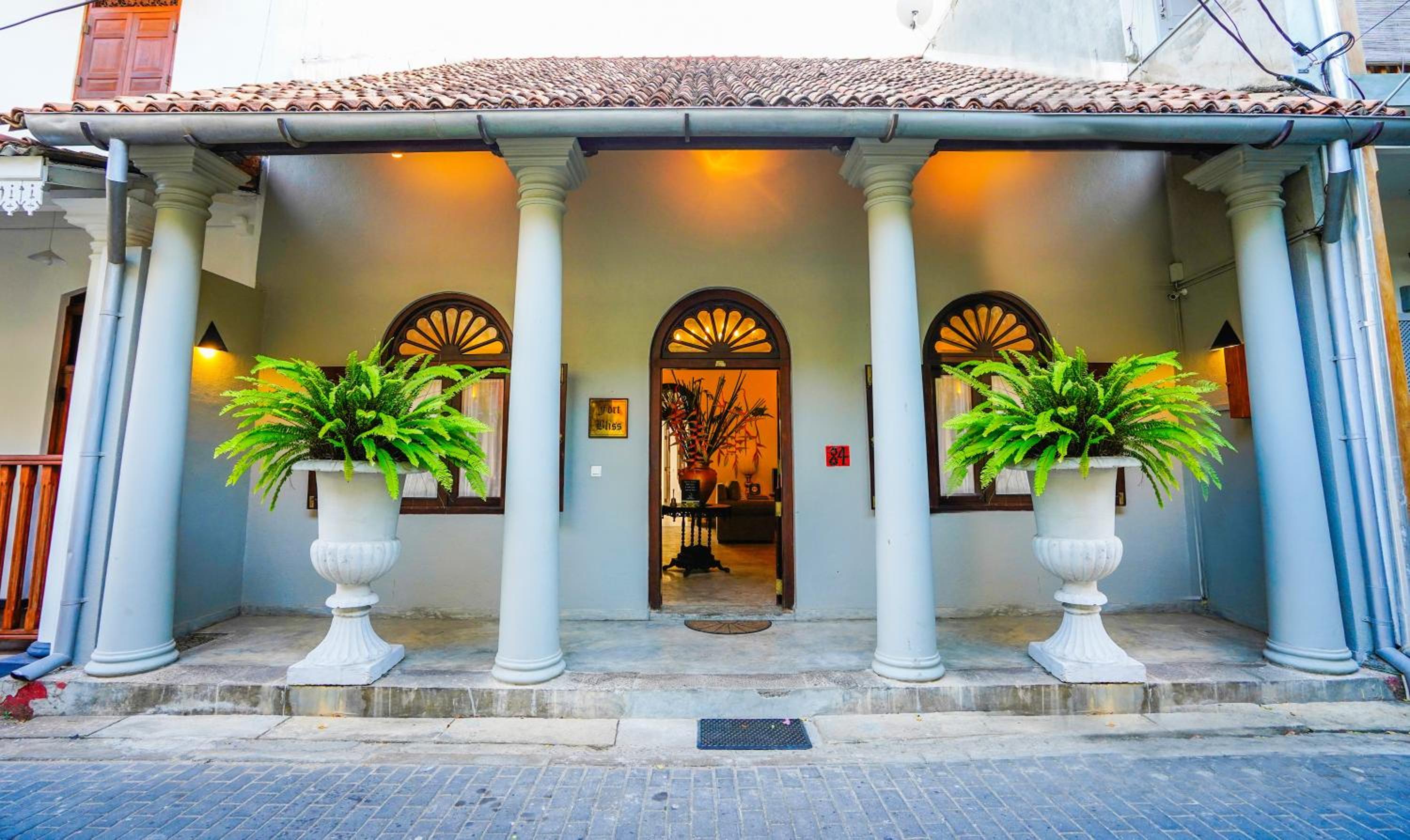 Hotel Fort Bliss - Image 1