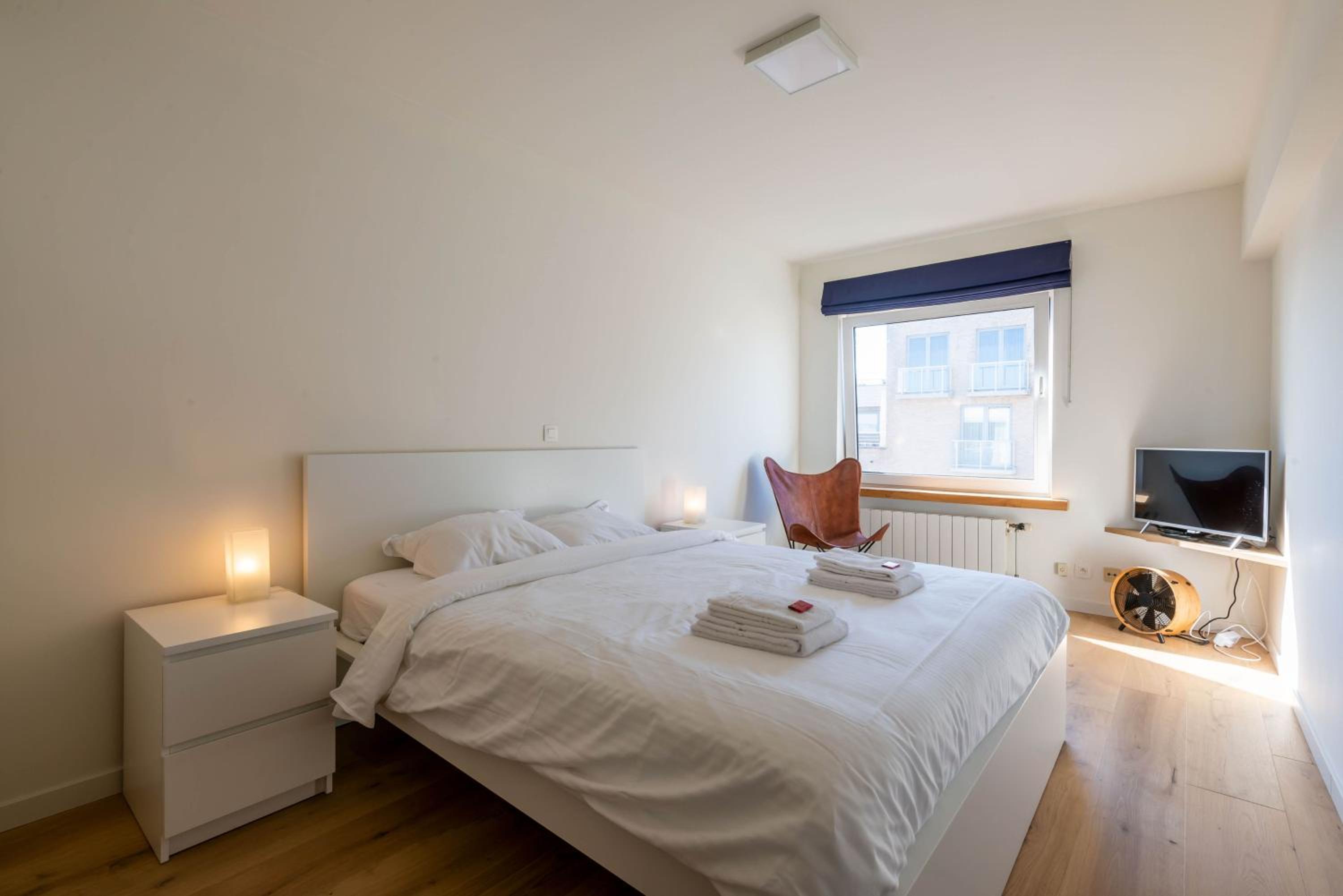 Modern & Large appt (8p.) ocean view & terrace