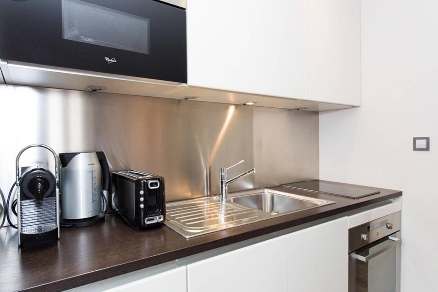 1 bedroom in front of the Palais! photo 4