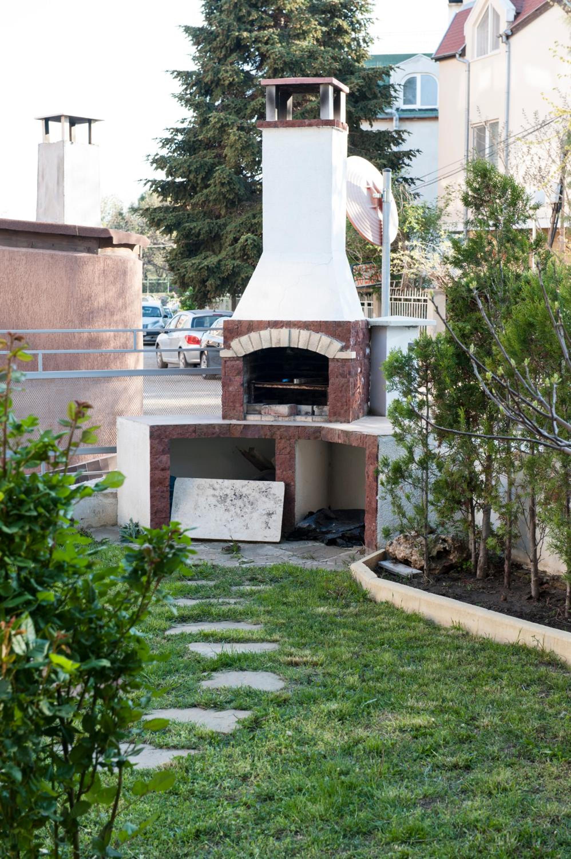 Kiara Apartments