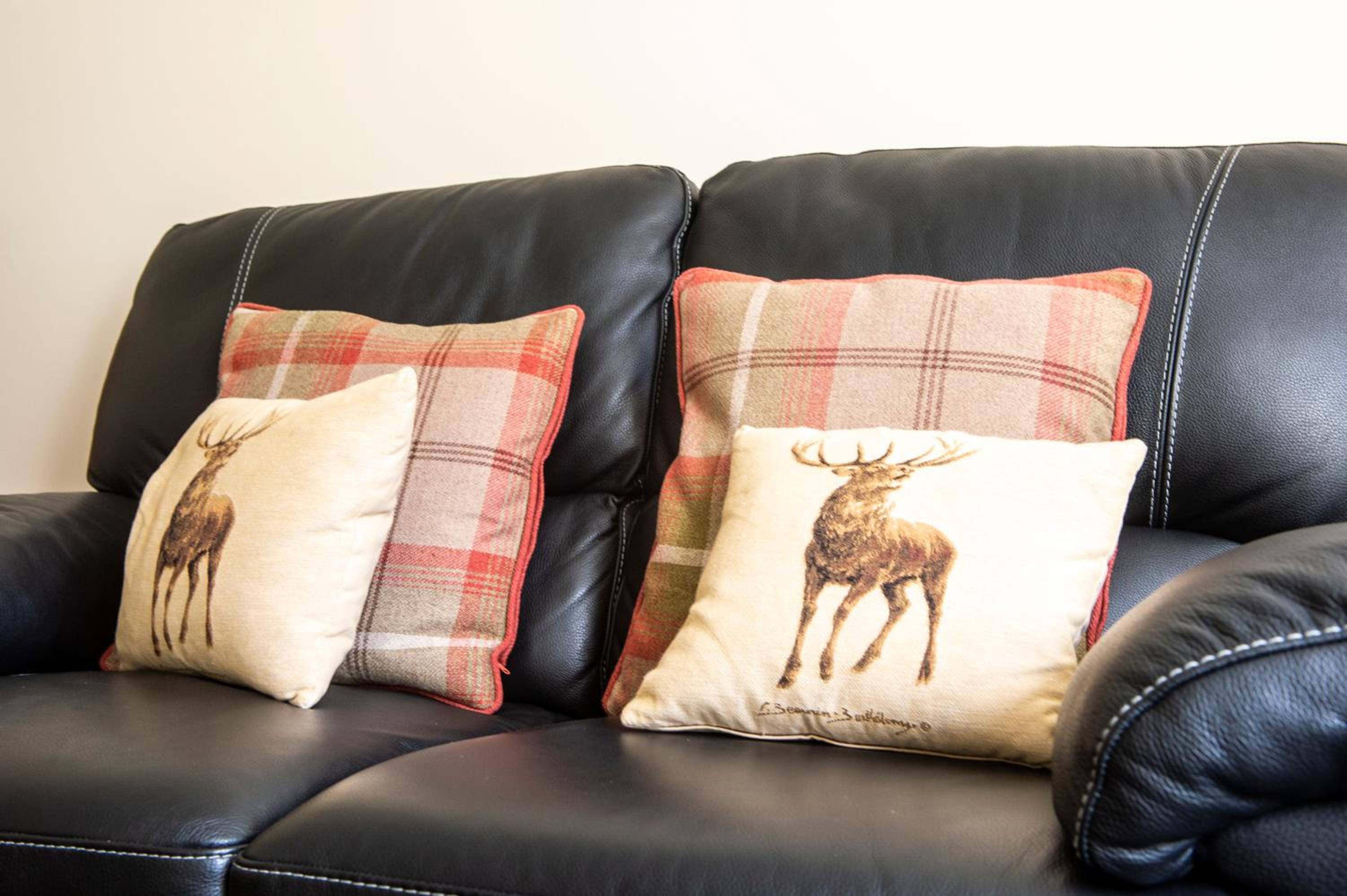 Charming 1 Bed Apartment with Castle View
