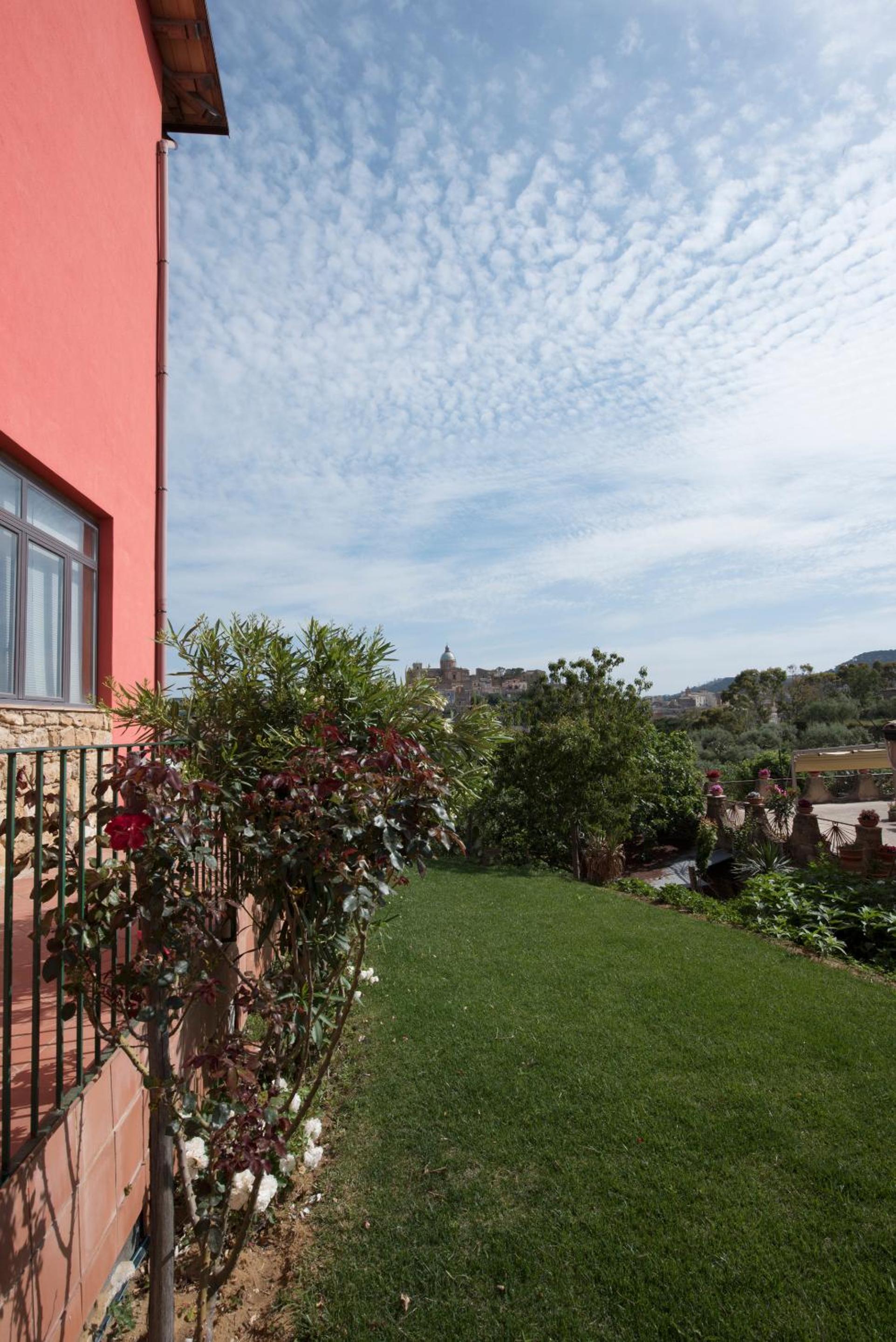 La Casa Rossa Country House