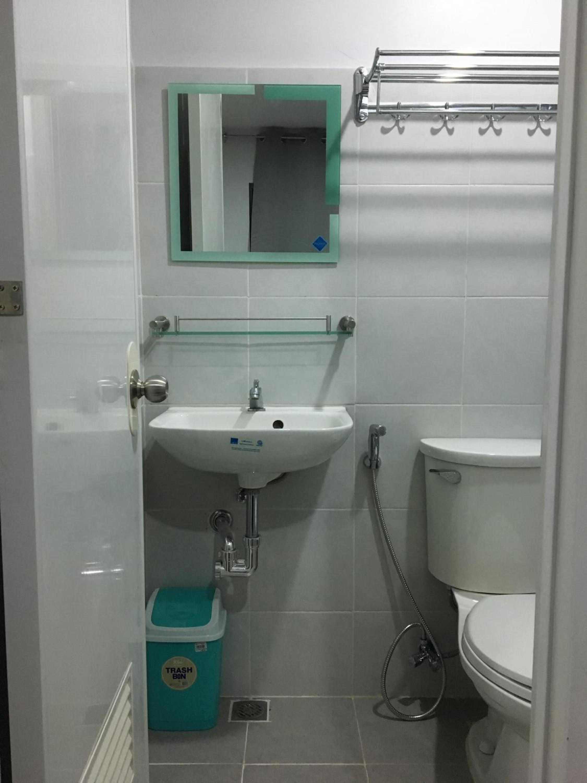 Simply Comfy 916 (Cityscape Bacolod) view 4