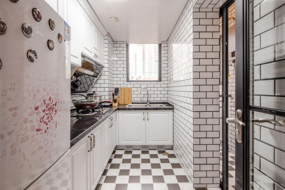 ChengDu Chenghua·Chengdu East Station· Locals Apartment 00137110
