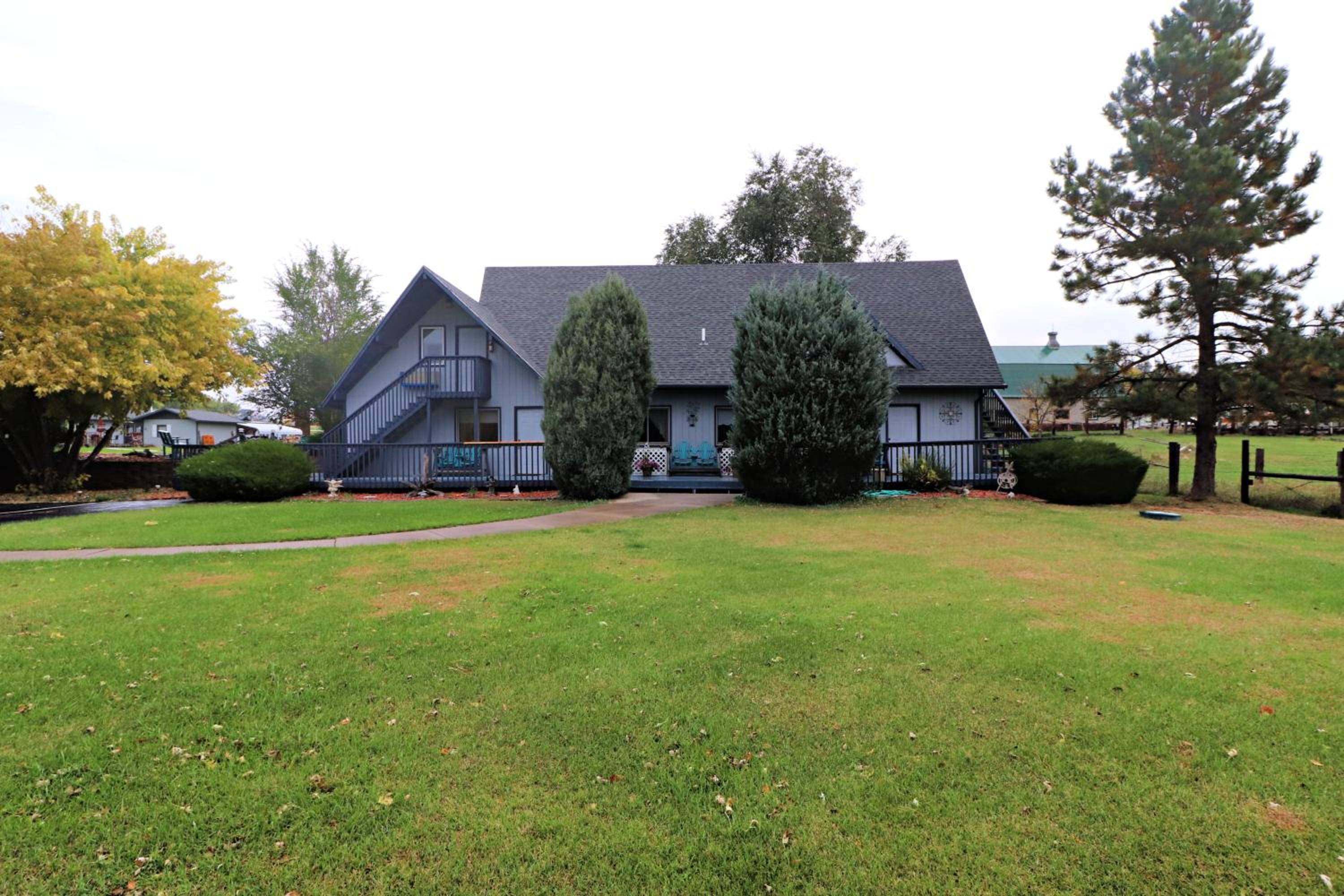 Hotel Sweetgrass Inn Bed & Breakfast - Image 1