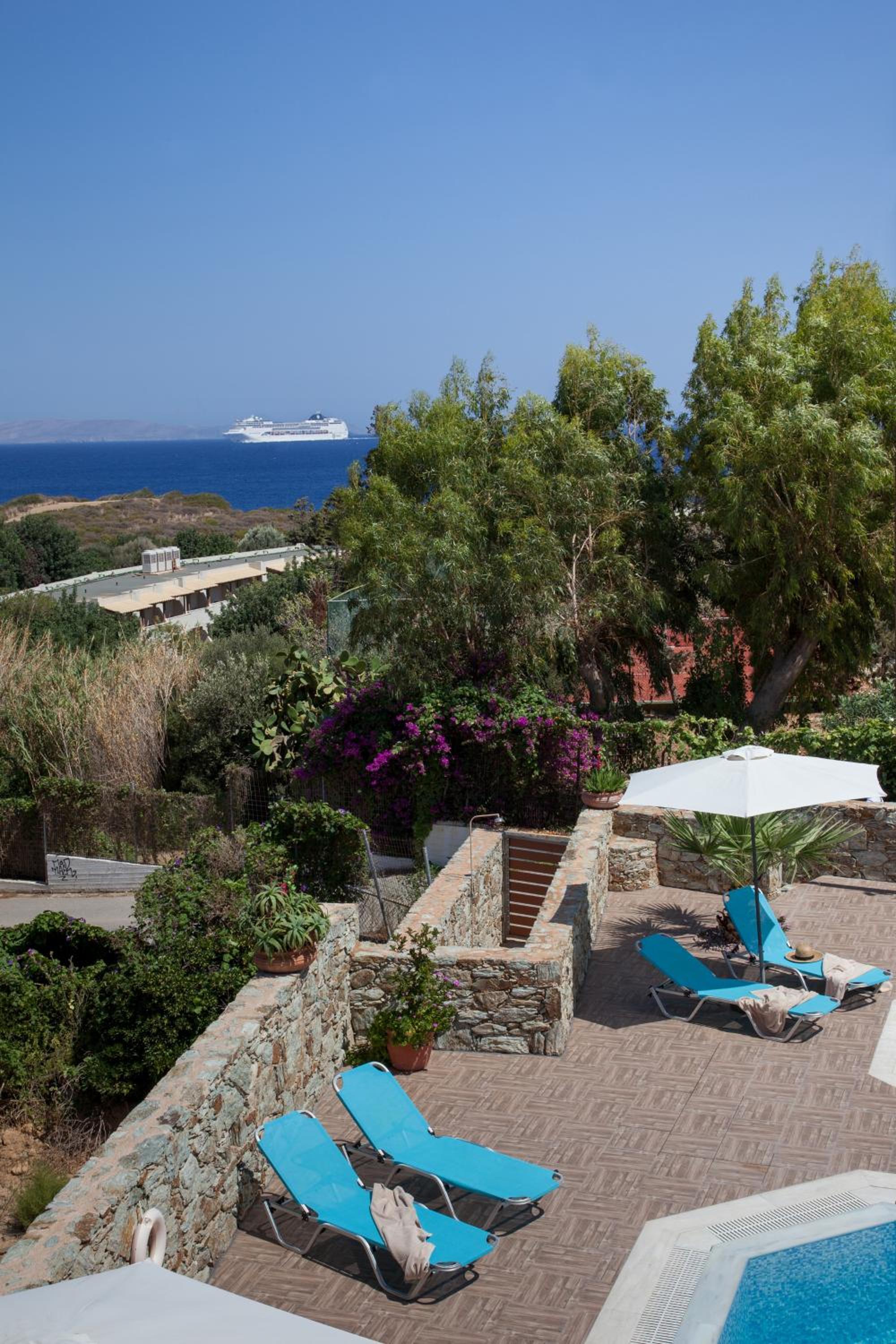Family seaside Kladissos Villa with private heated pool! view 4