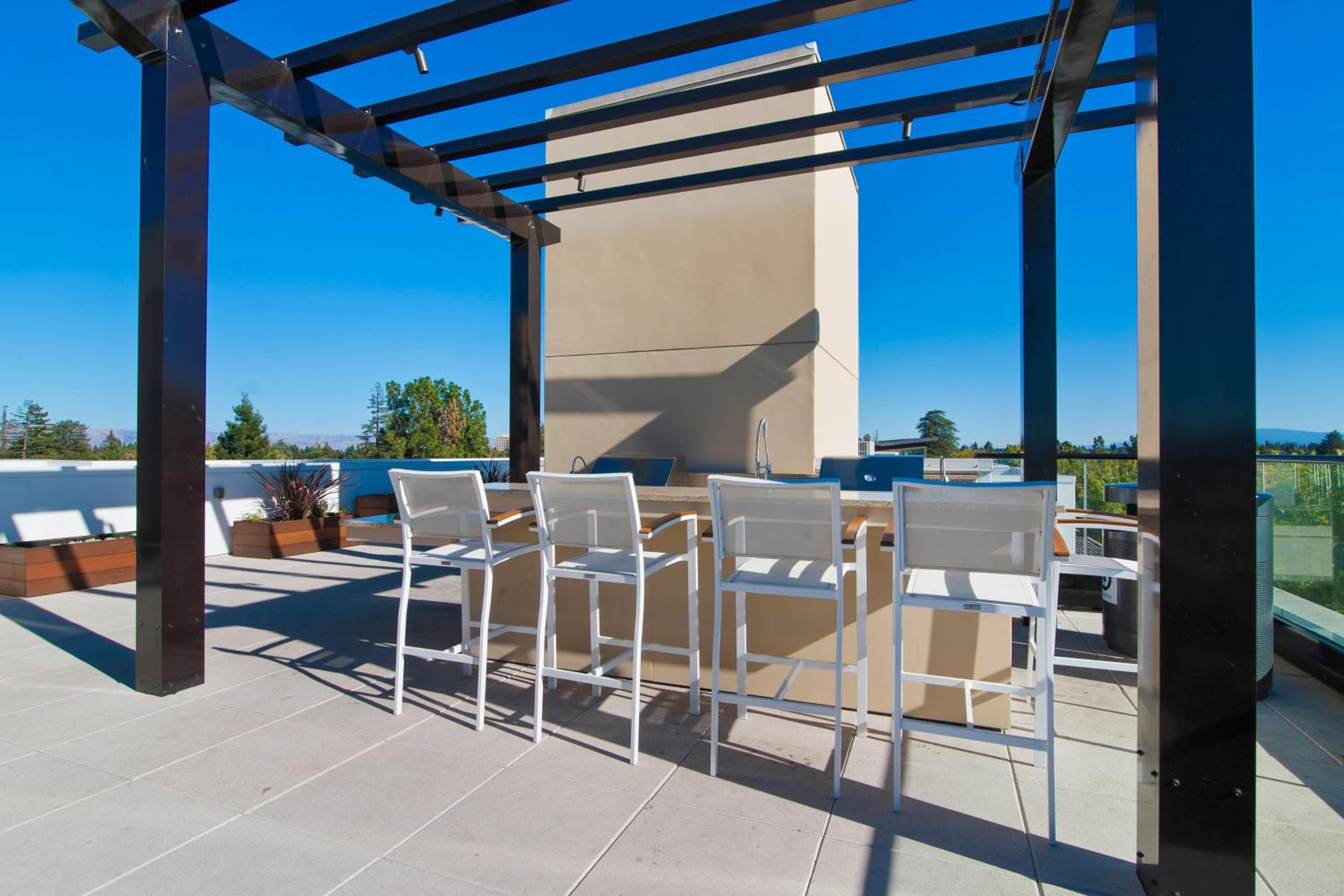 Global Luxury Suites at Downtown Mountain View