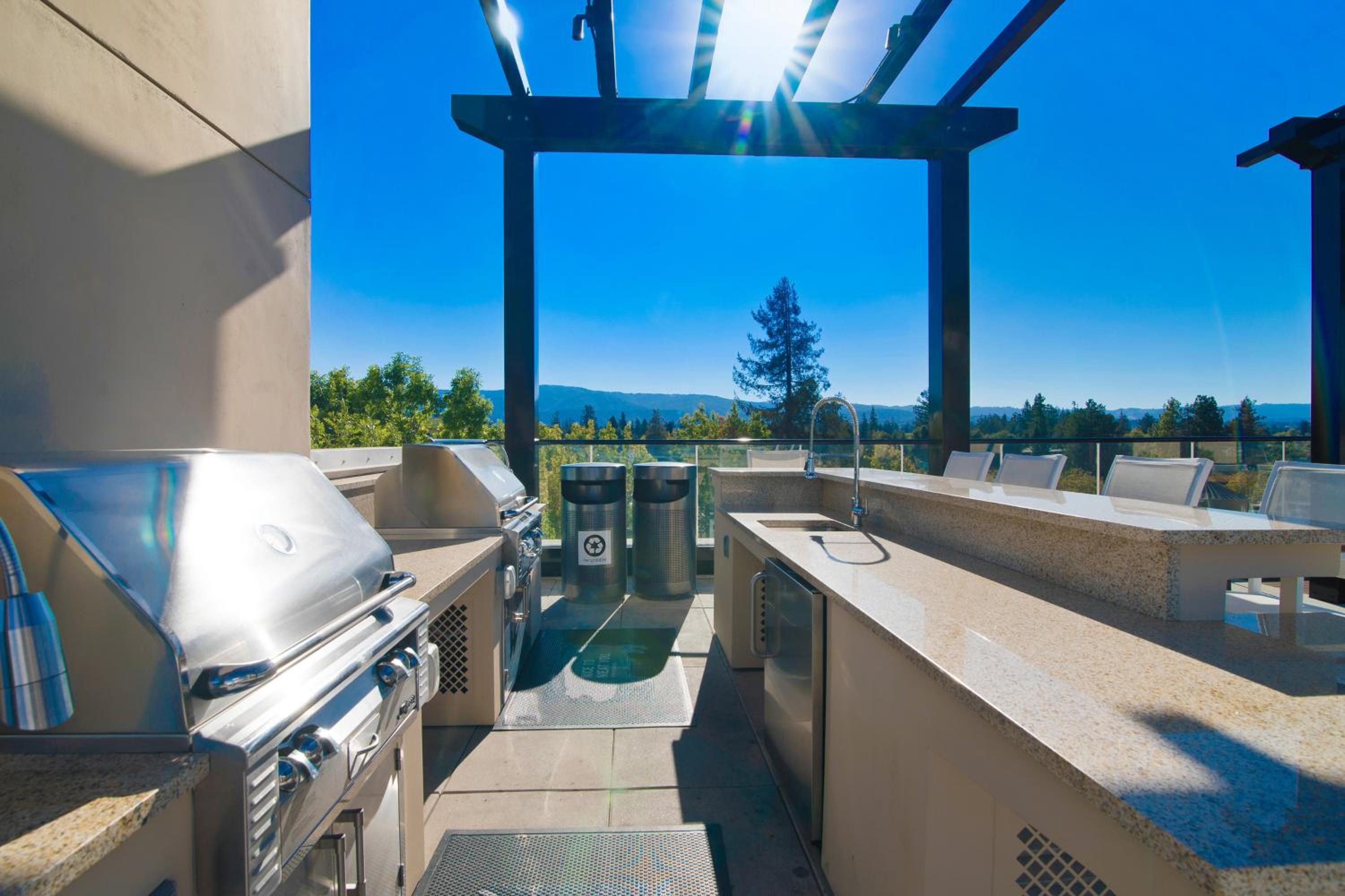 Global Luxury Suites at Downtown Mountain View