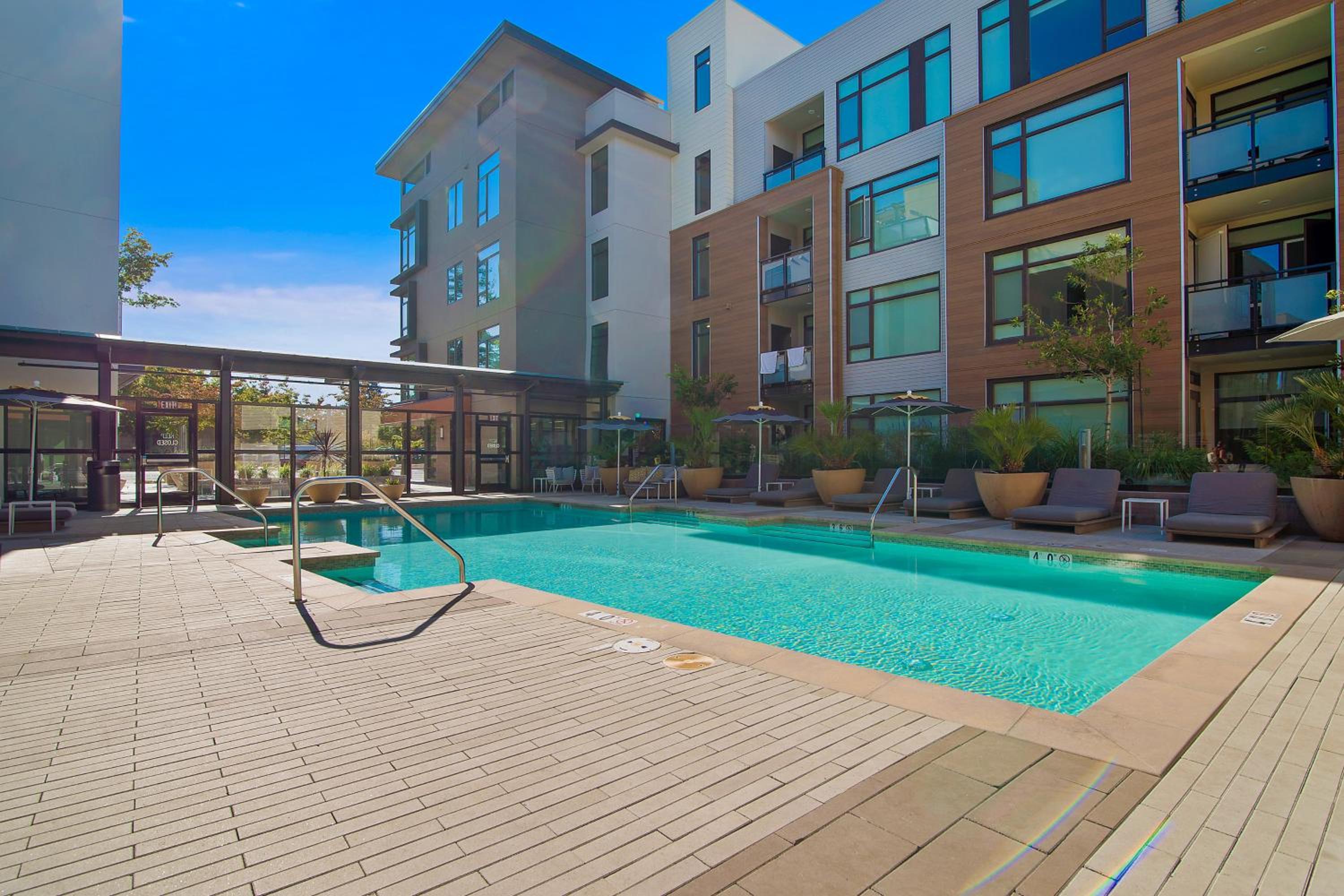 Global Luxury Suites at Downtown Mountain View