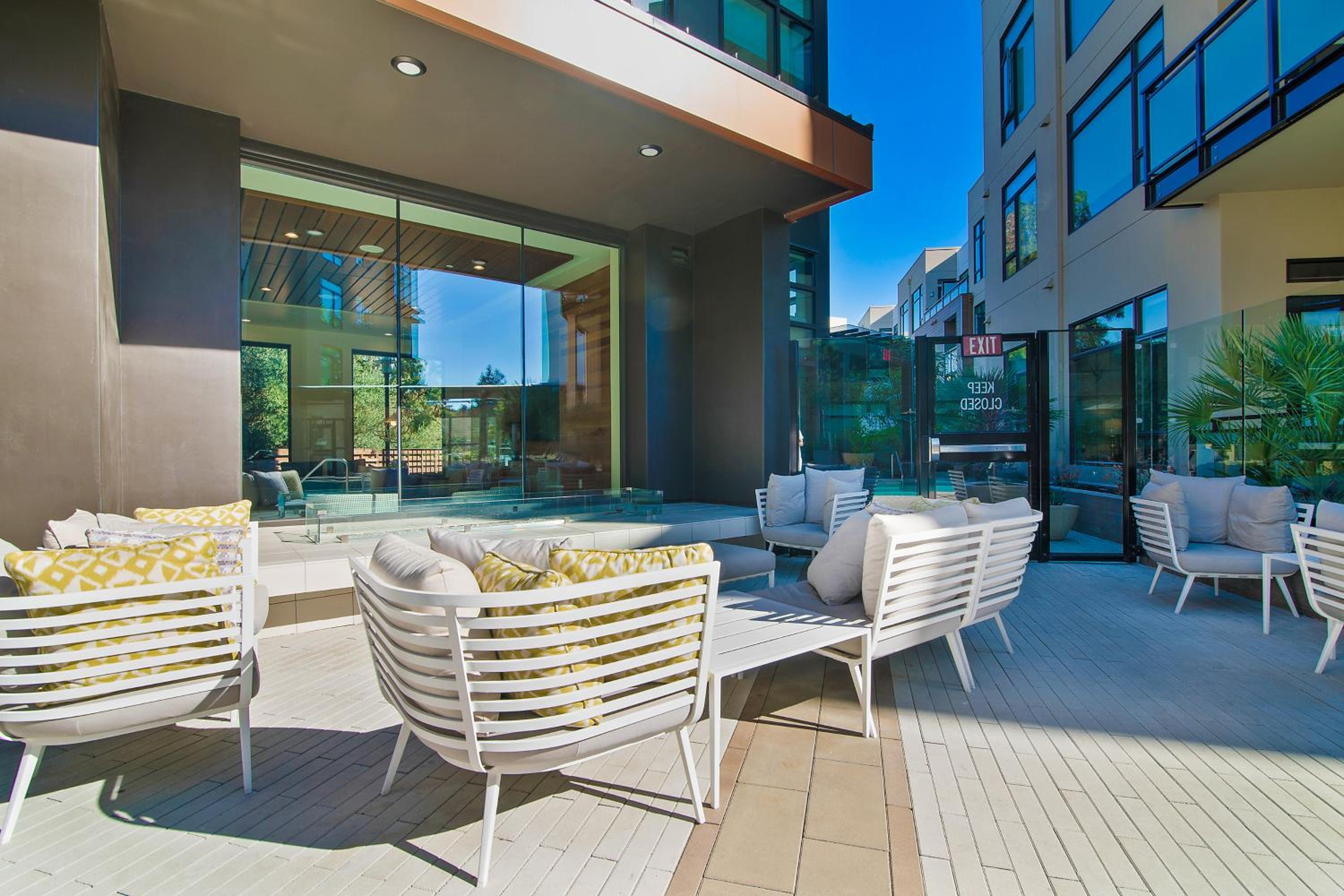 Global Luxury Suites at Downtown Mountain View