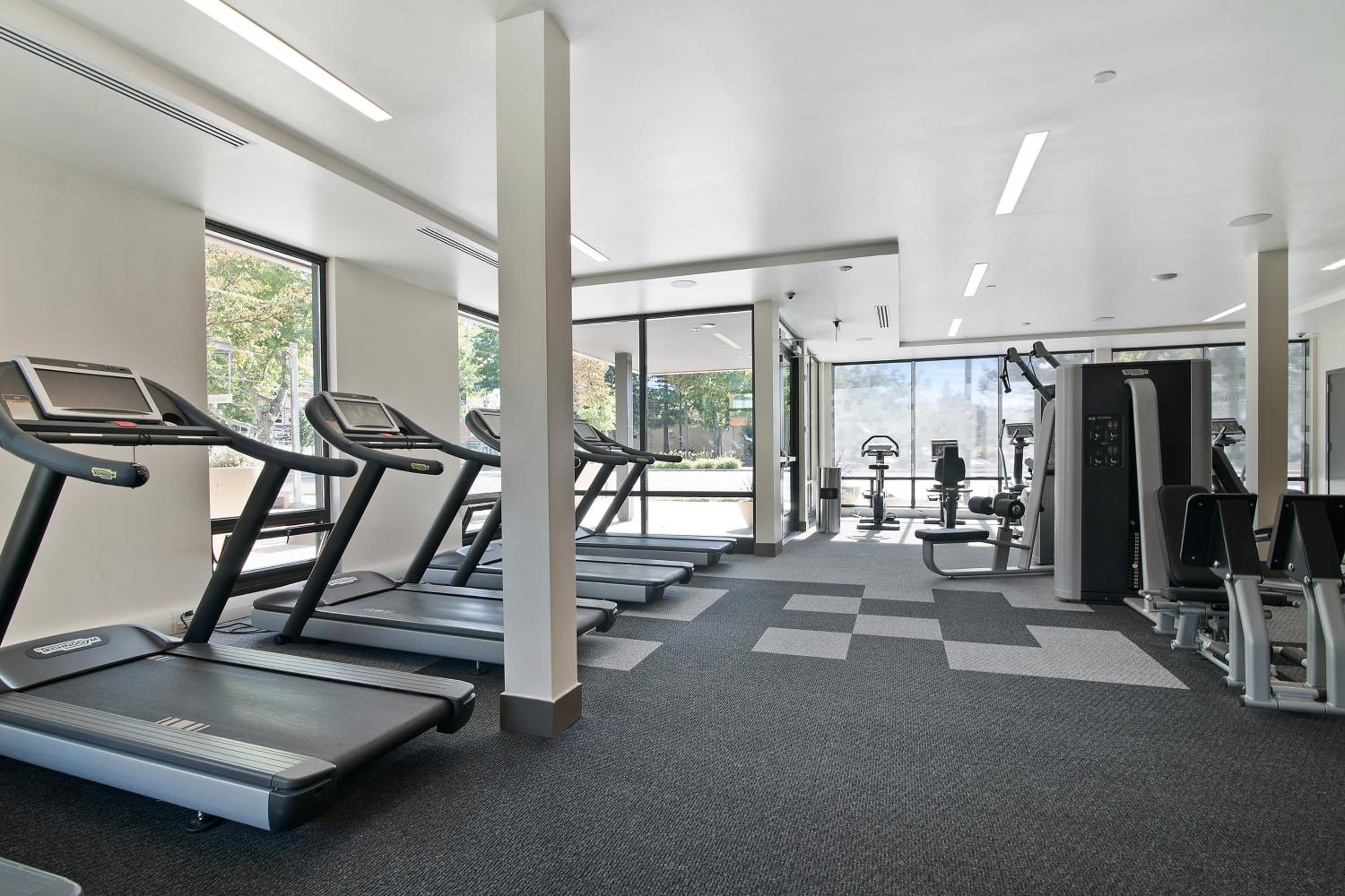 Global Luxury Suites at Downtown Mountain View