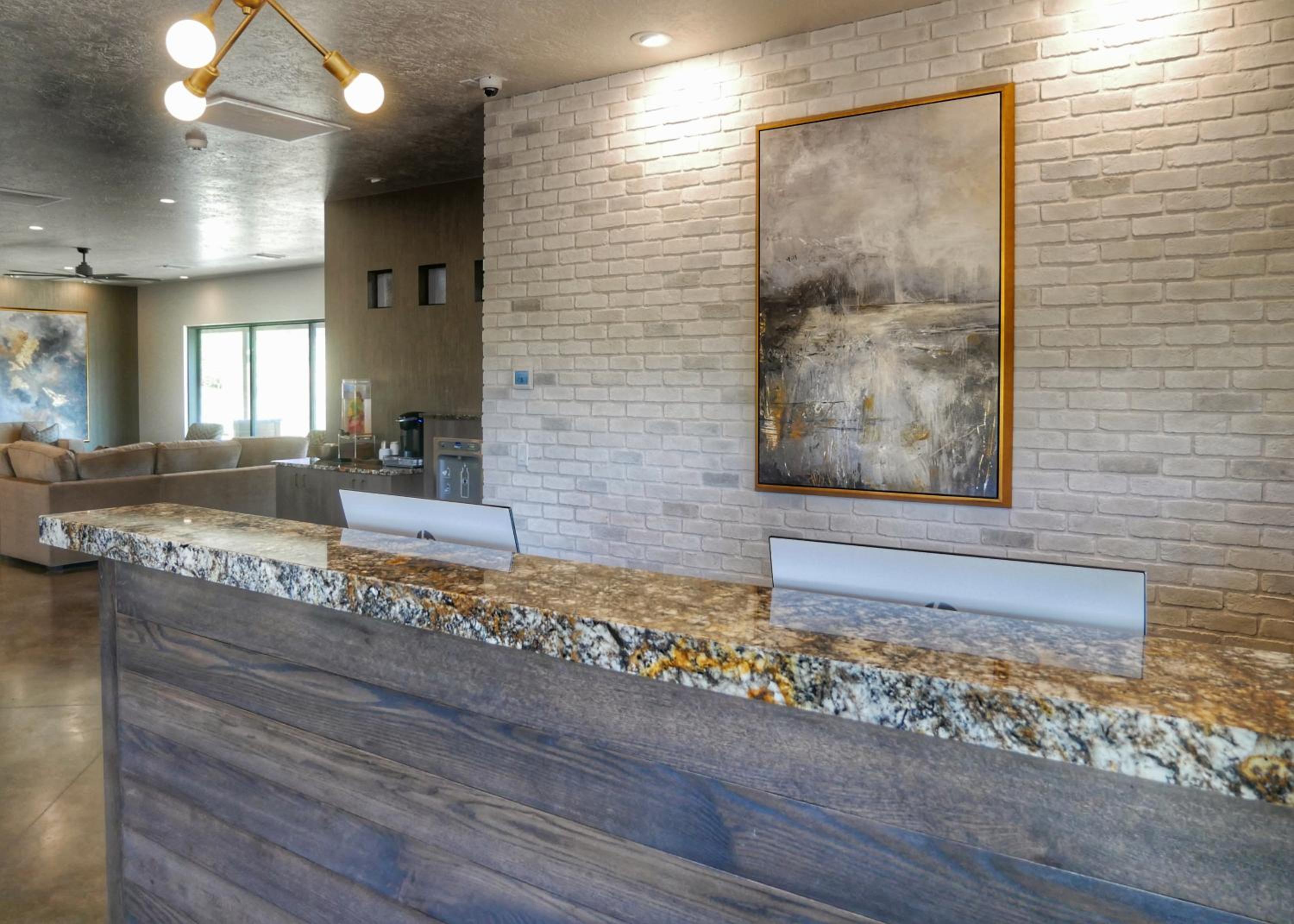 Lobby & Reception