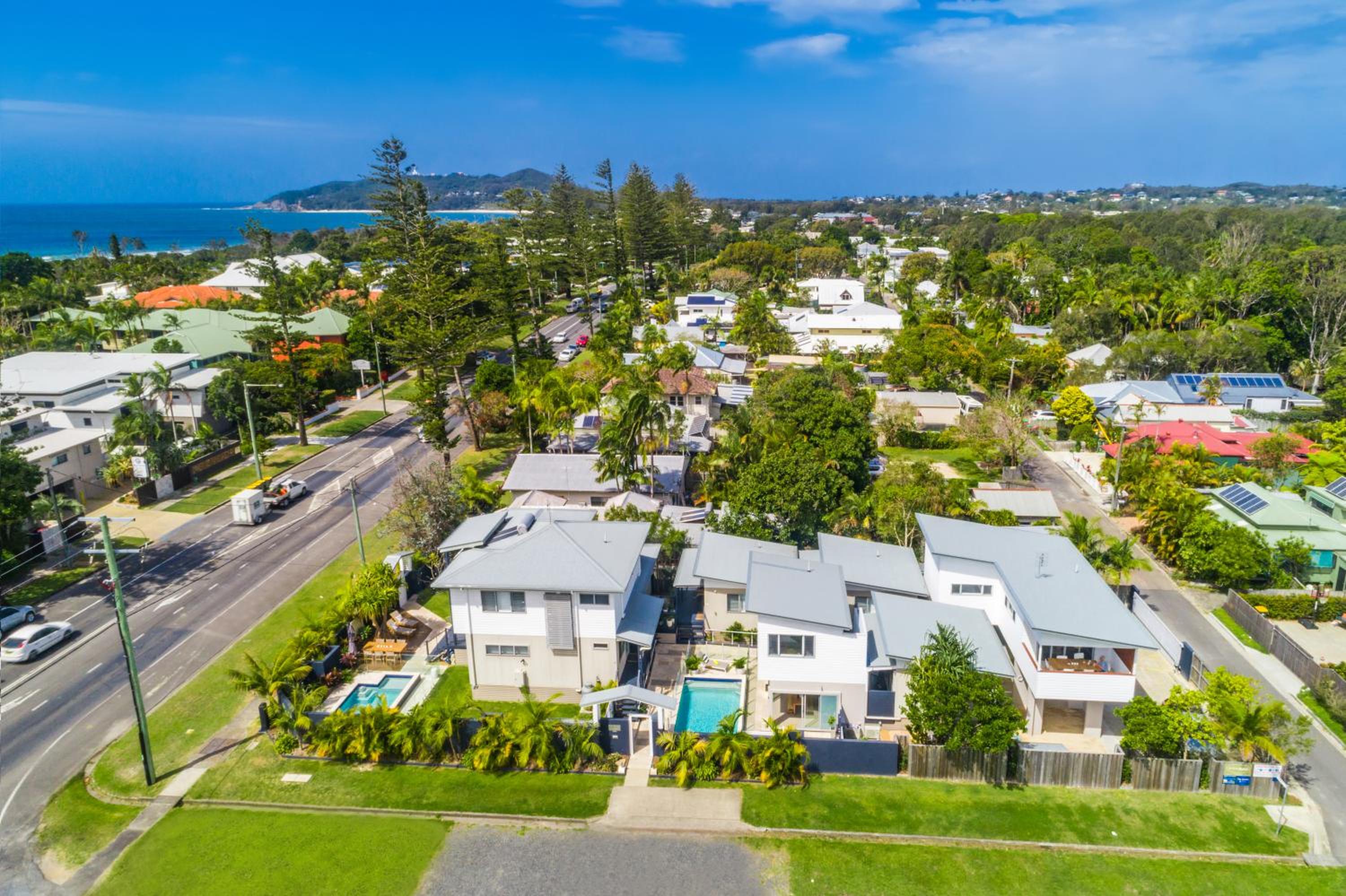 Hotel Aloha Byron Bay - Image 1