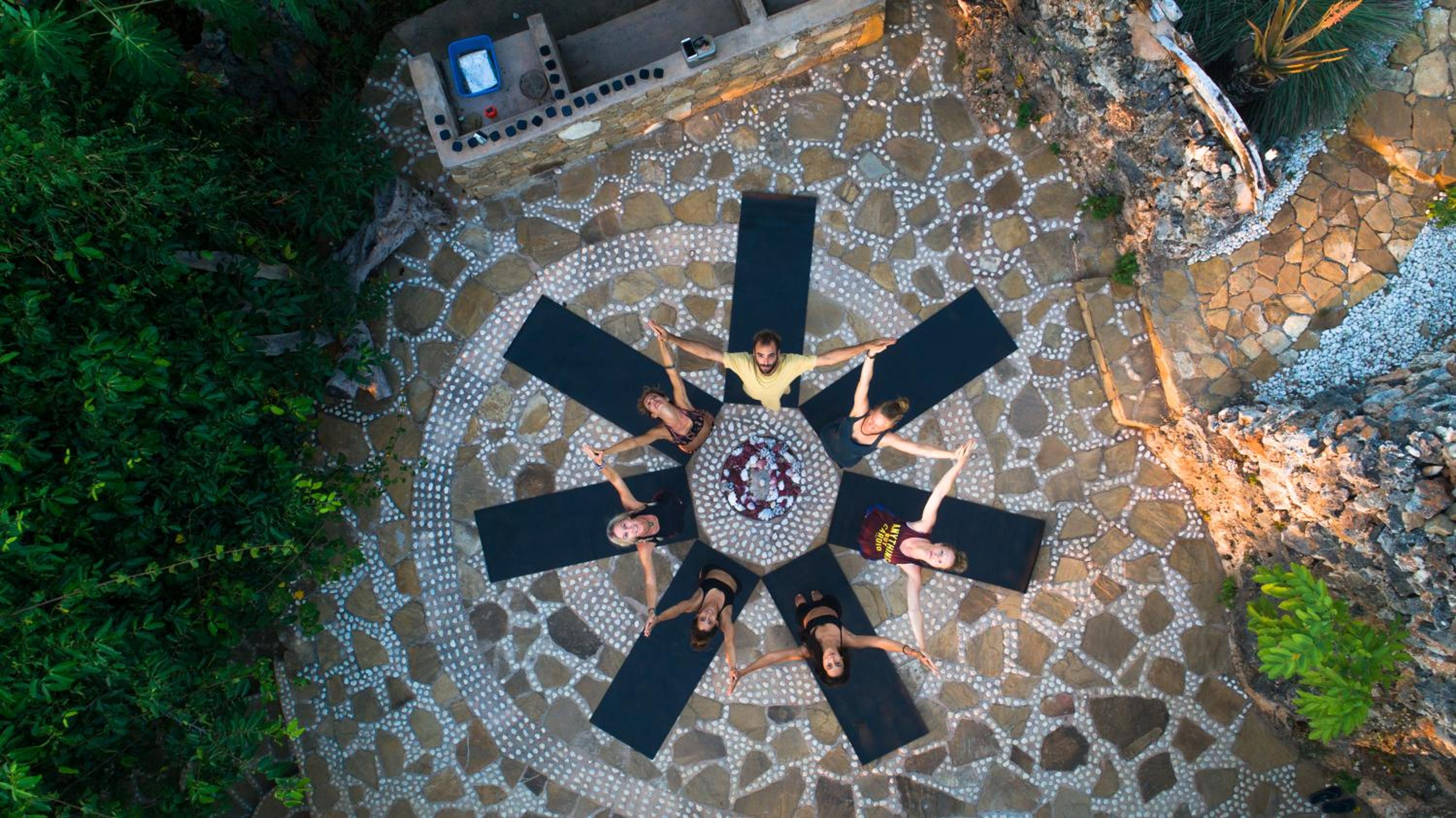 Utopia Rote Lodge
