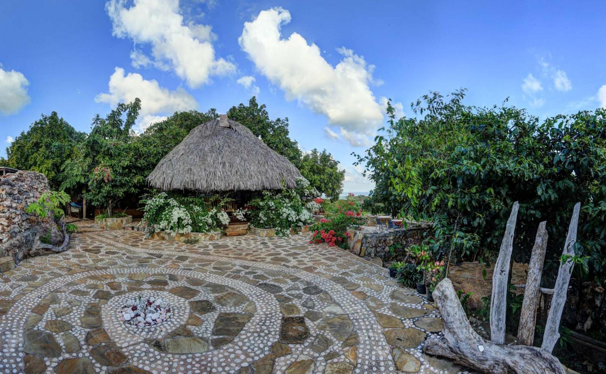 Utopia Rote Lodge