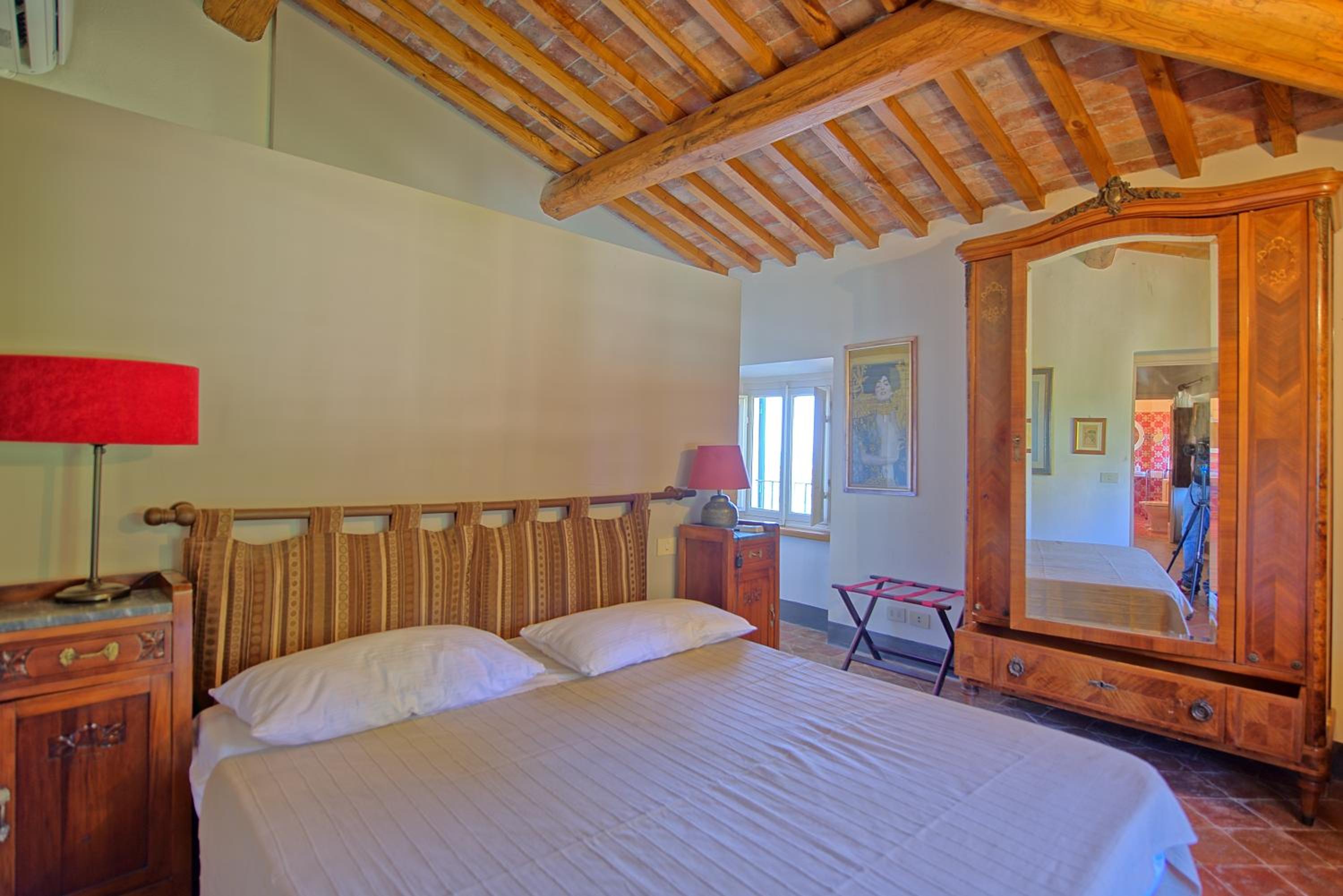 Villa Camaiore by PosarelliVillas