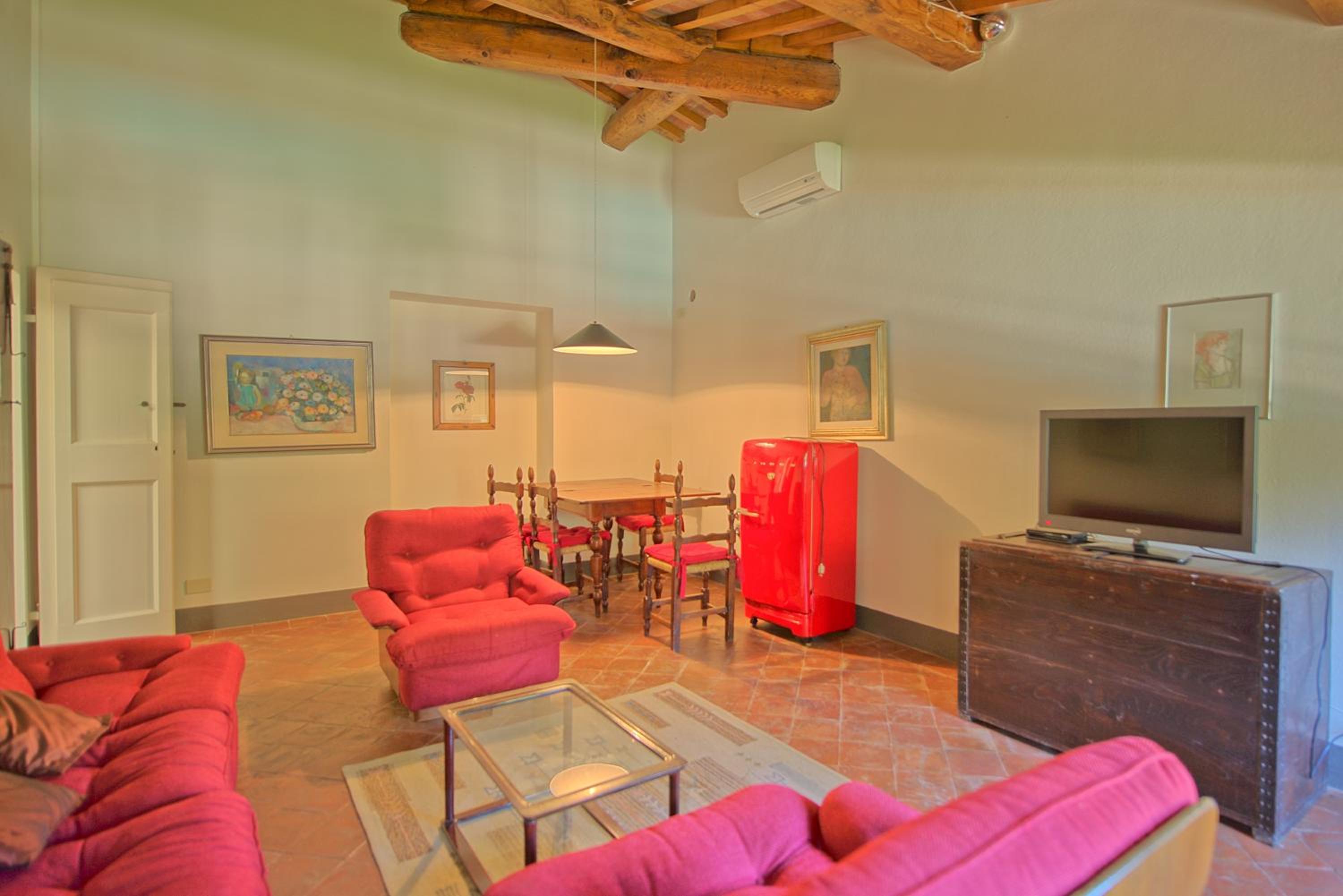 Villa Camaiore by PosarelliVillas