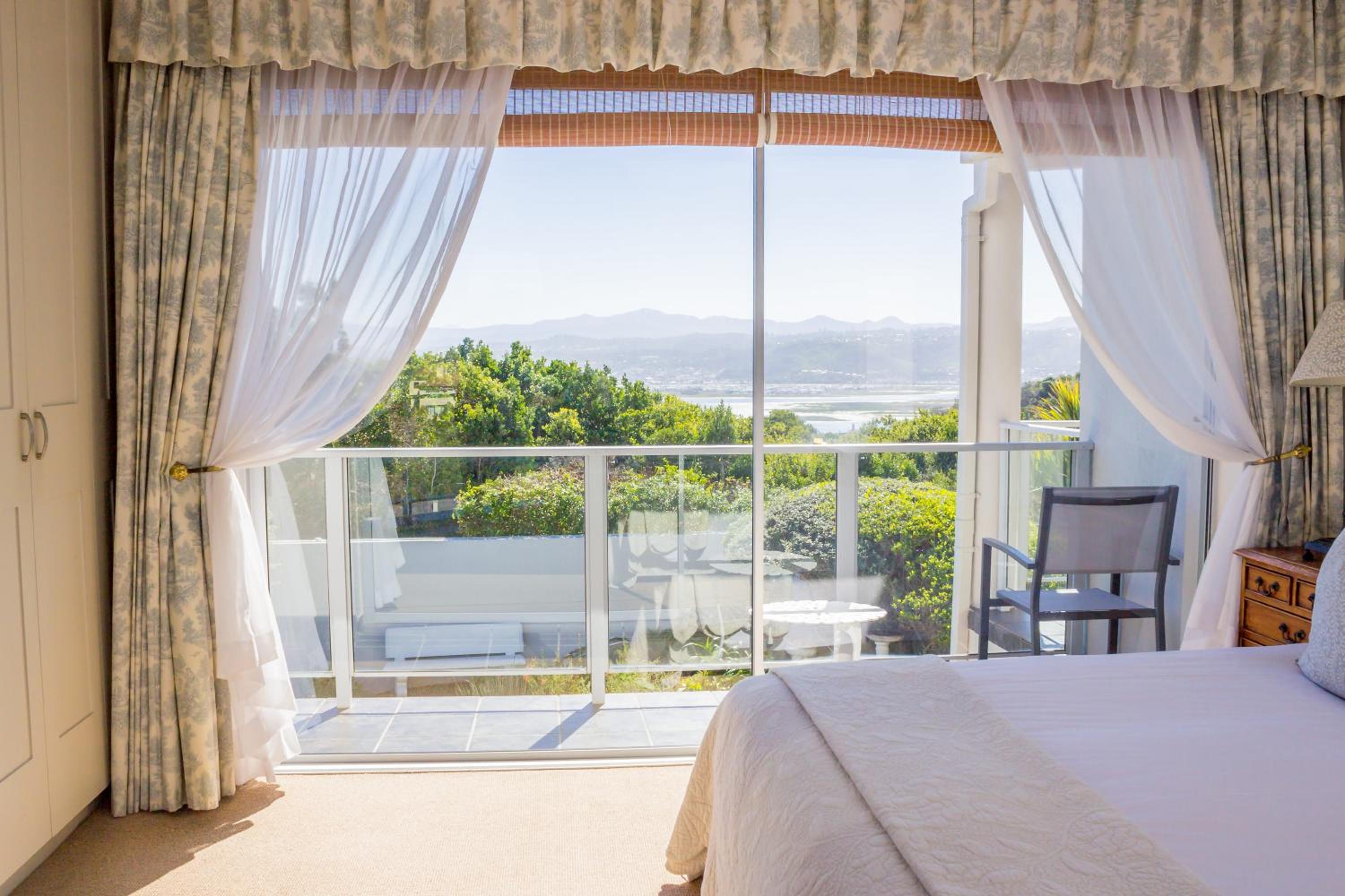 Headlands House Guest Lodge