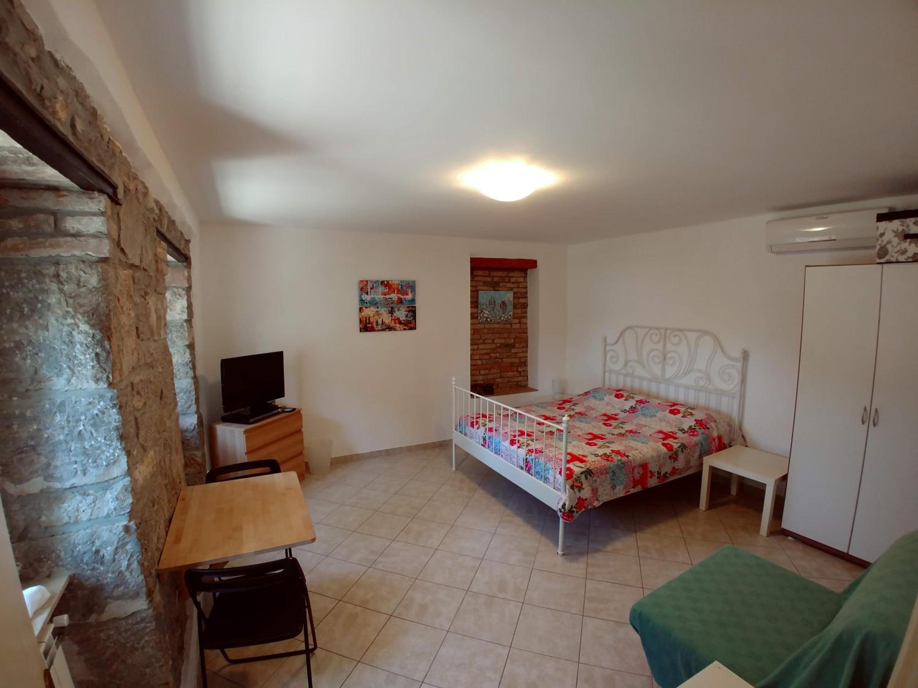 Photo 48