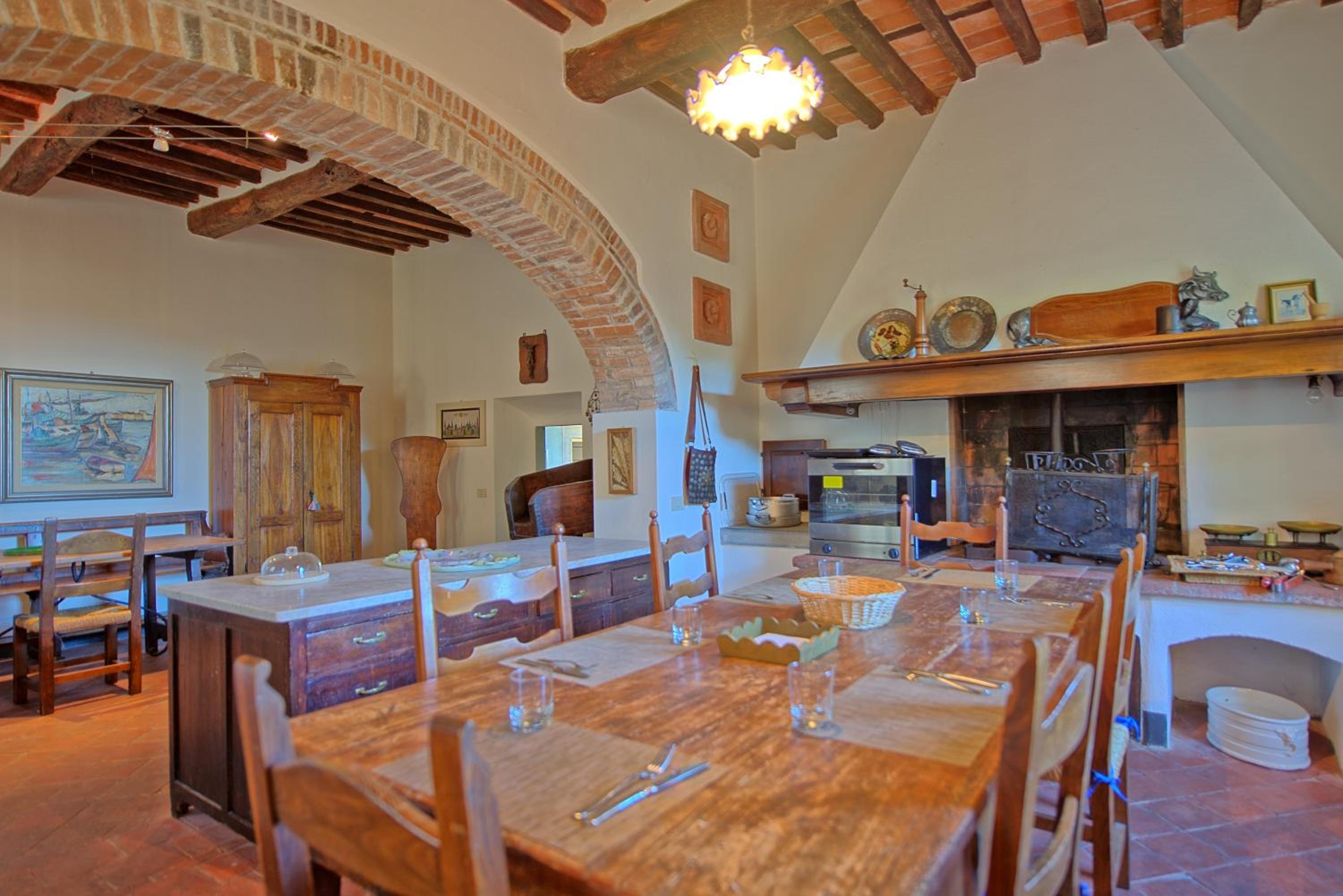 Villa Camaiore by PosarelliVillas
