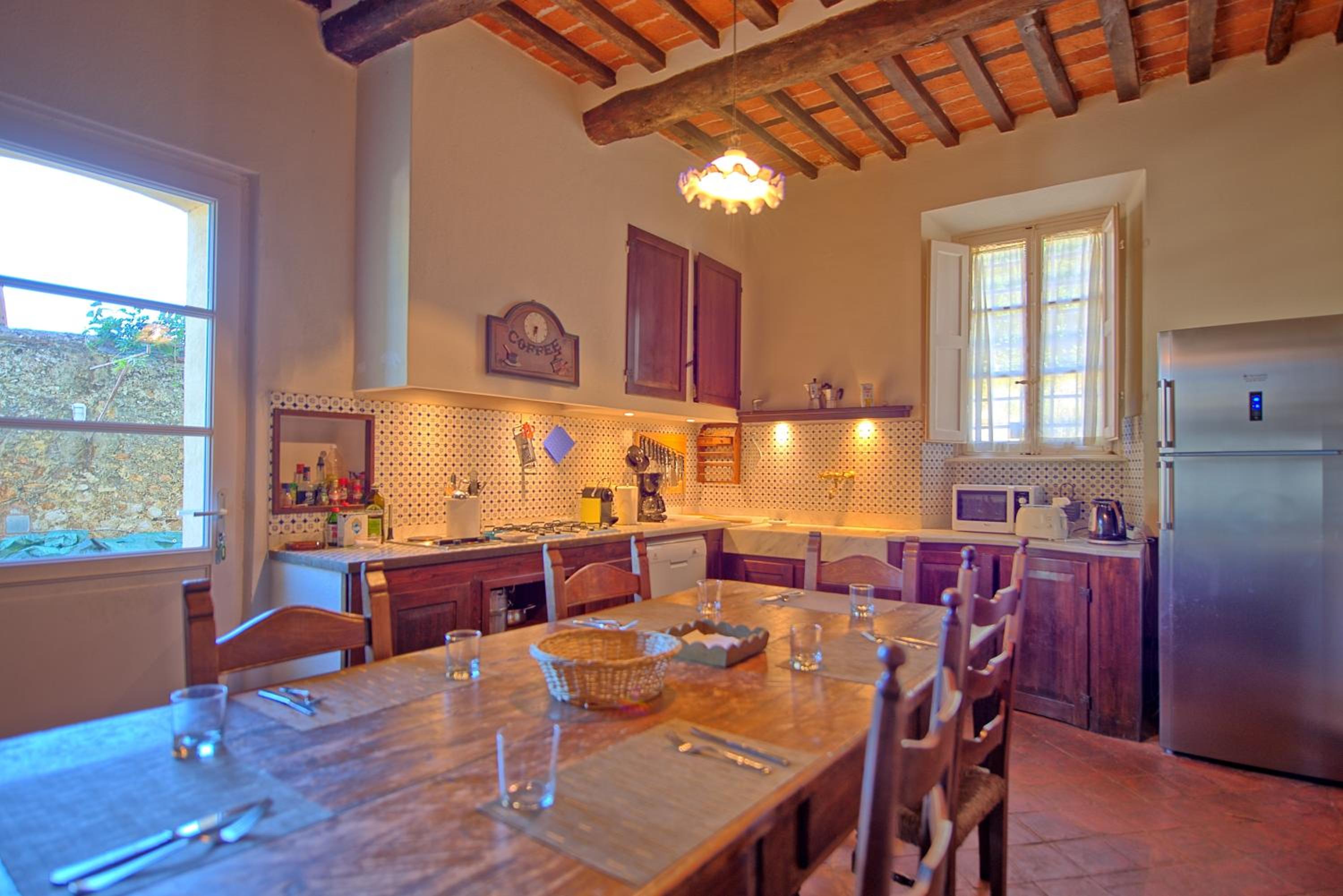Villa Camaiore by PosarelliVillas
