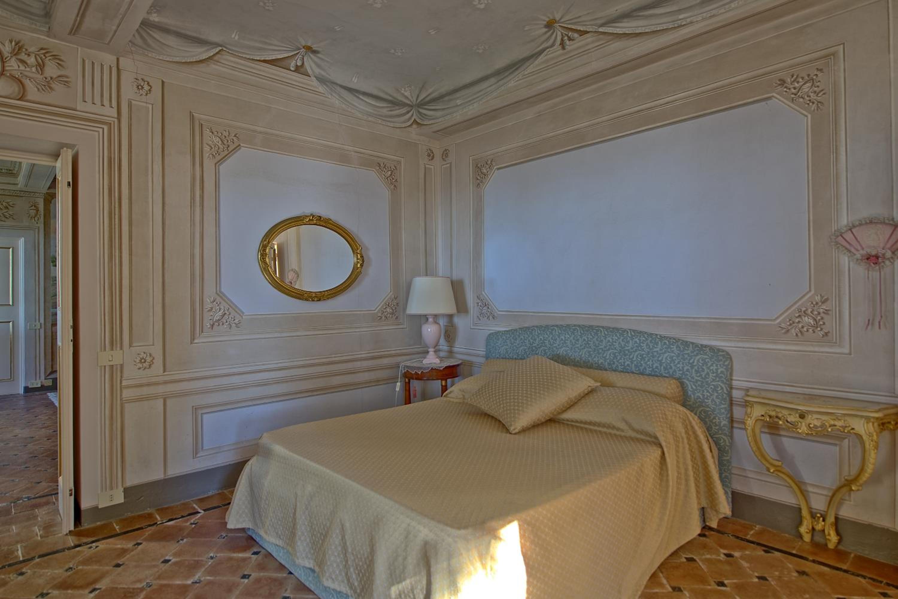 Villa Camaiore by PosarelliVillas
