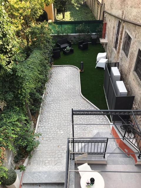 Palazzo Domanto Apartments Parma view 4