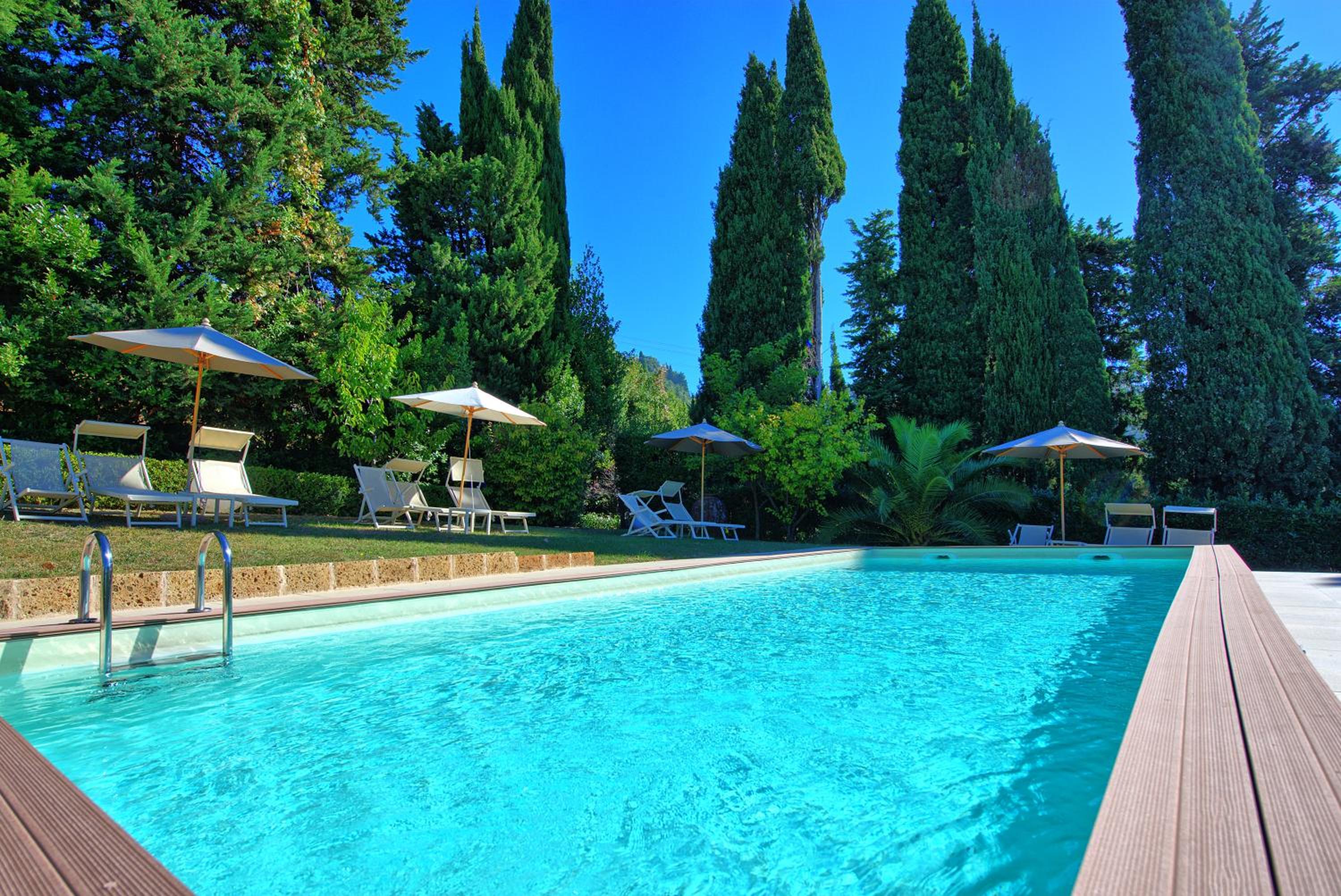 Villa Camaiore by PosarelliVillas